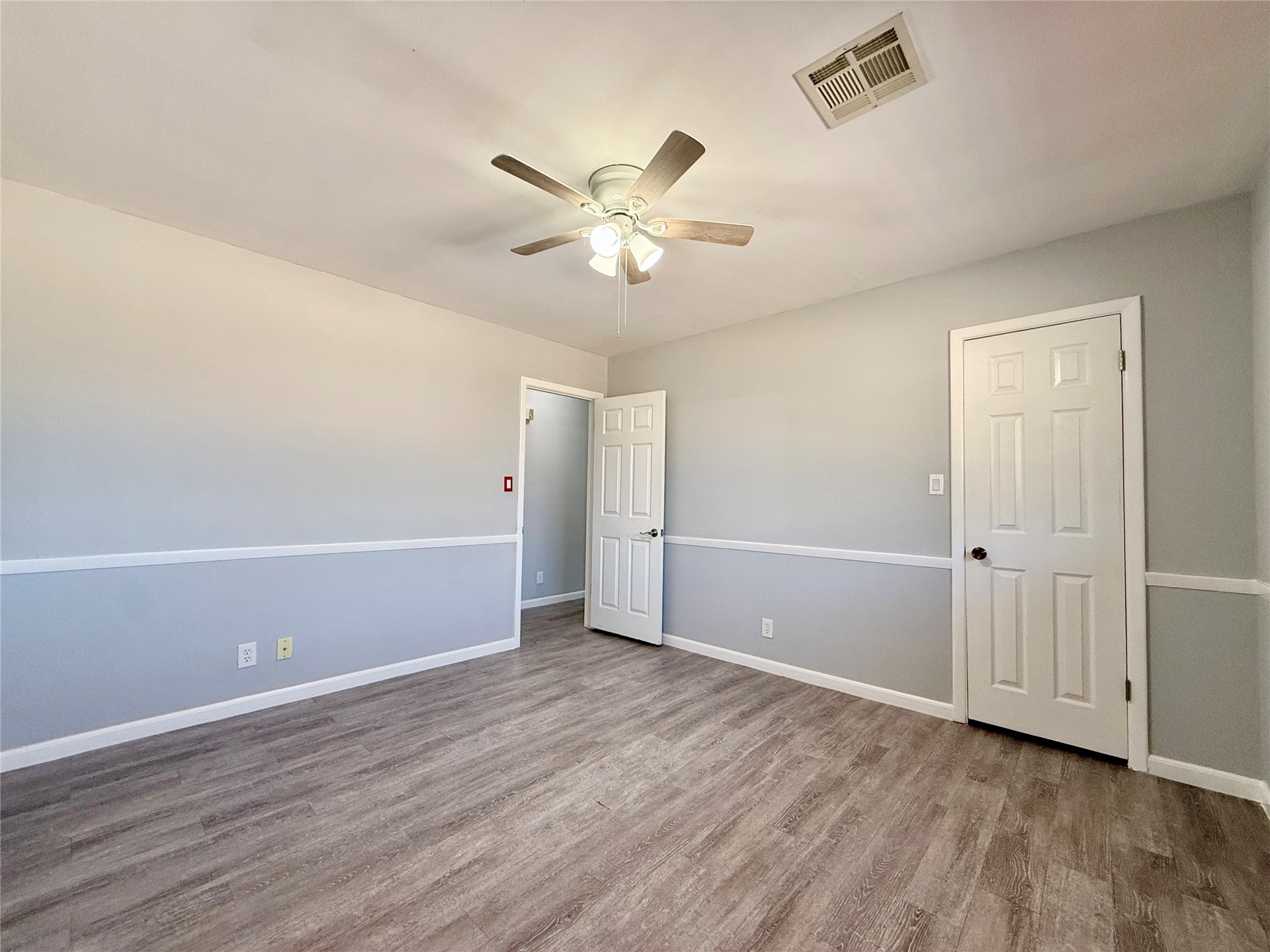 7204 E 55th Place Property Photo 32