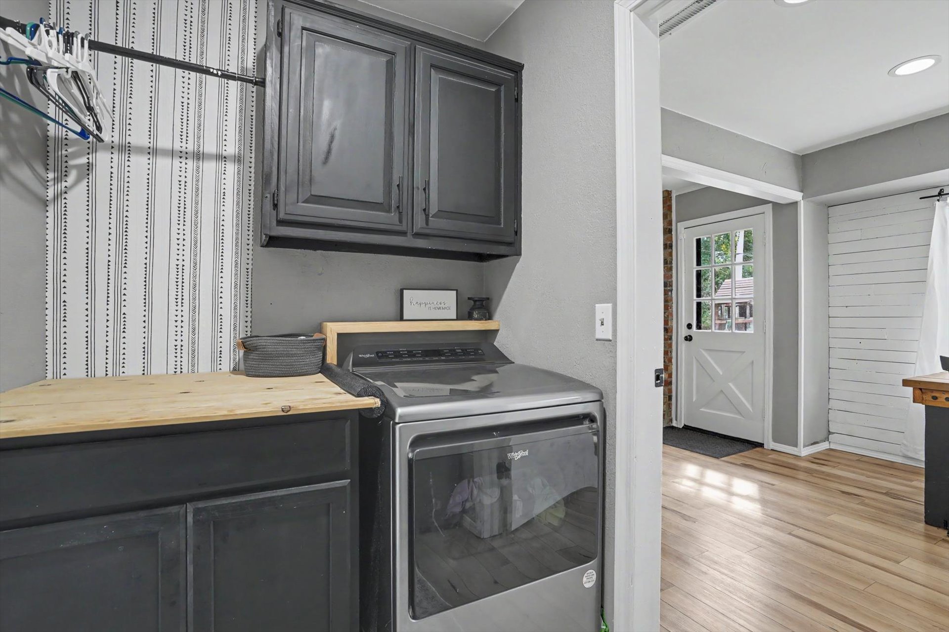 609 W 32nd Place Property Photo 31