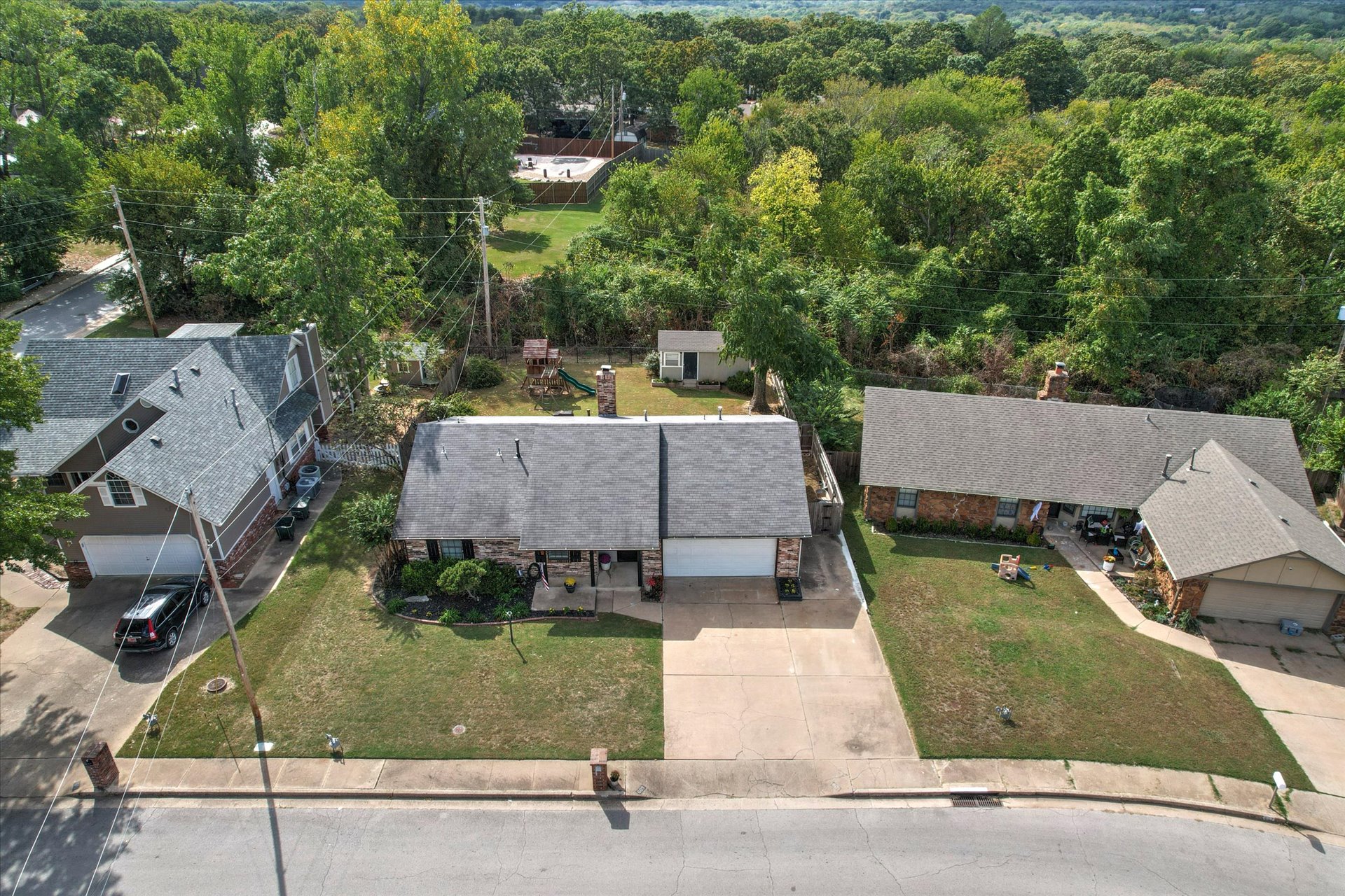 609 W 32nd Place Property Photo 37