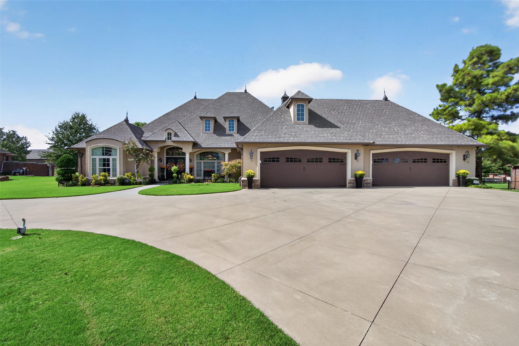 12502 Longhorn Avenue Property Photo 1