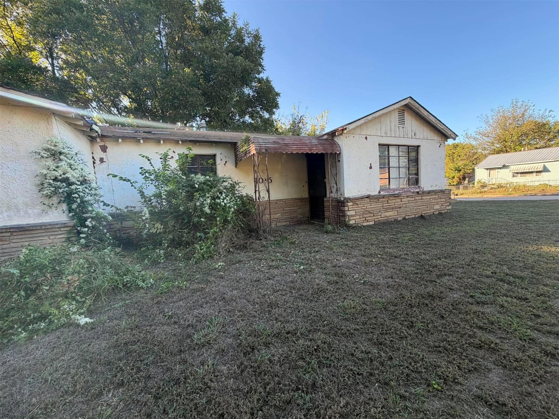 1015 N Wewoka Avenue Property Photo 3