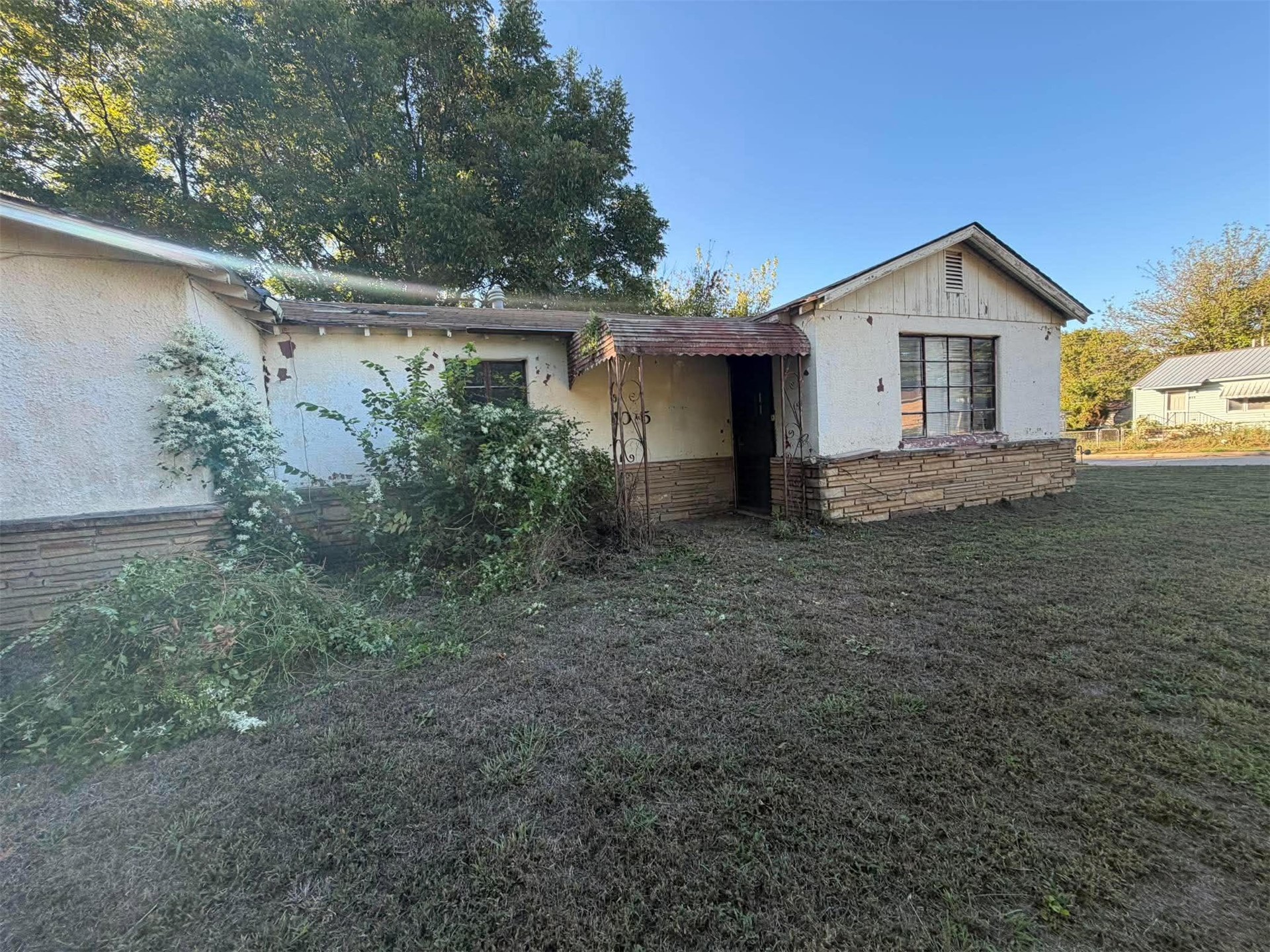 1015 N Wewoka Avenue Property Photo 4