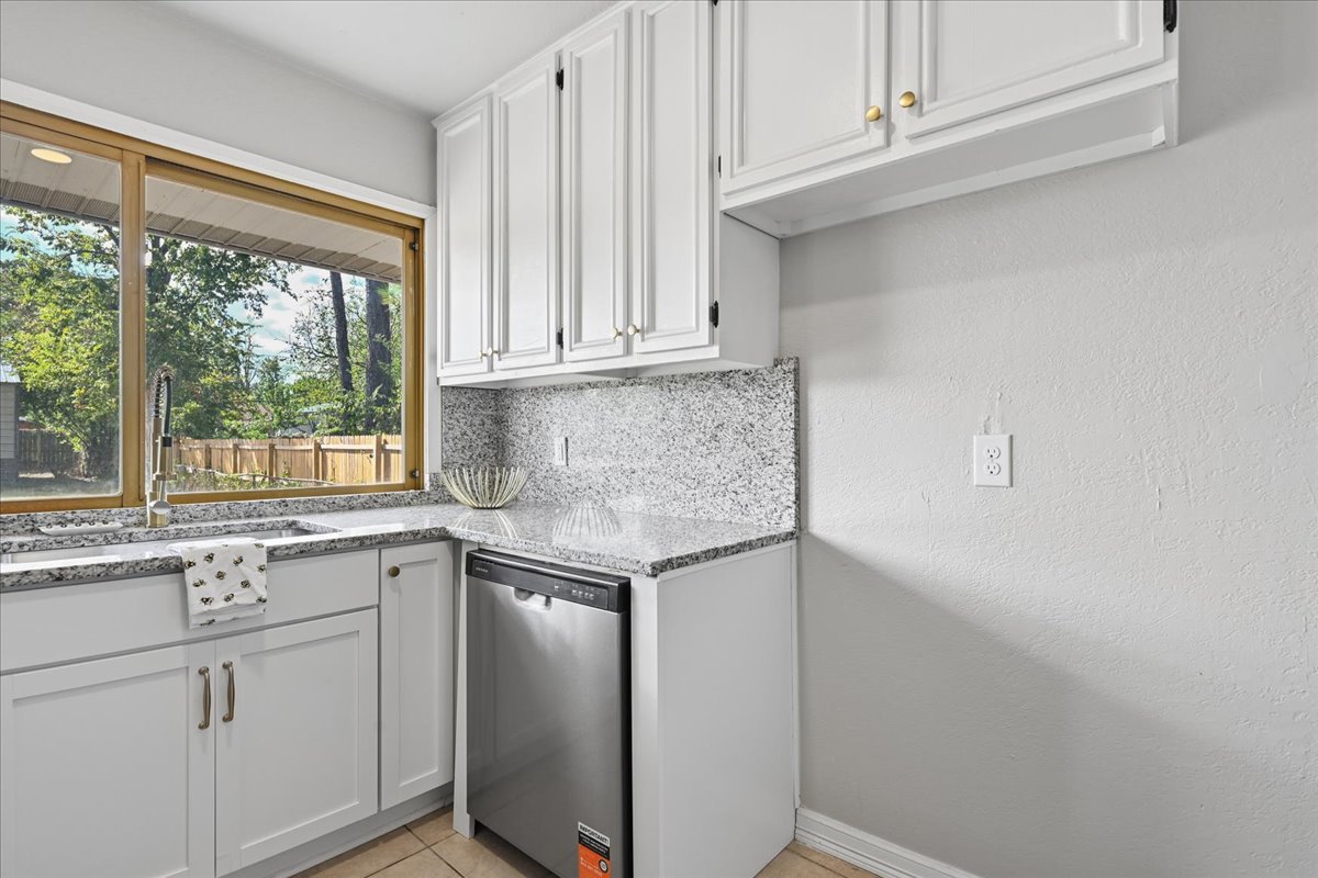 4566 W 64th Street S Property Photo 11