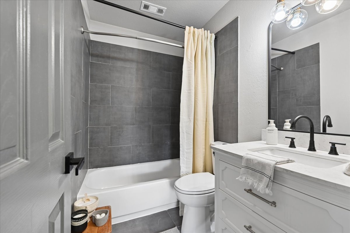 4566 W 64th Street S Property Photo 20