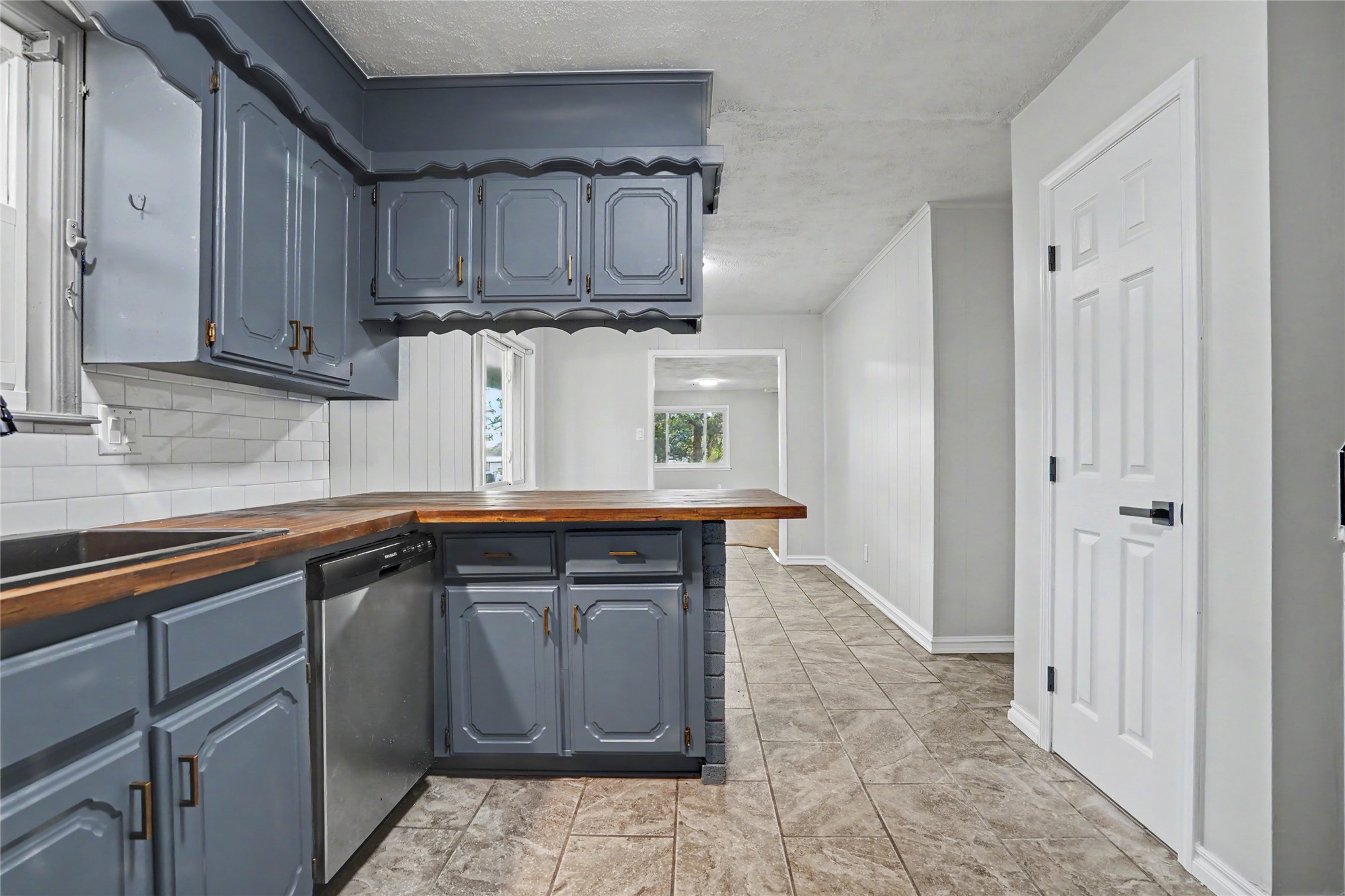 20664 Deerwood Trail Property Photo 13