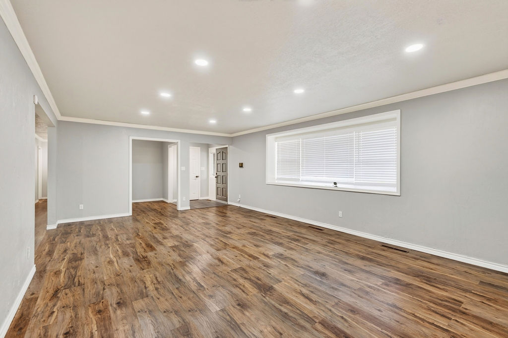 204 S Morrison Property Photo 4