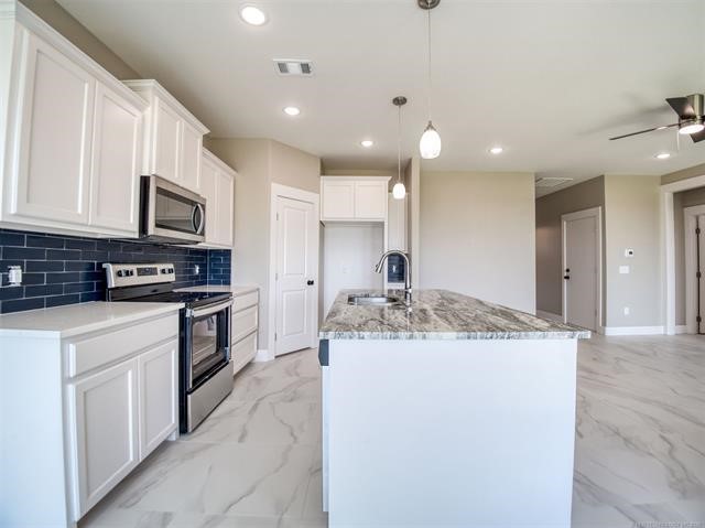 1194 Wild Indigo Property Photo 7