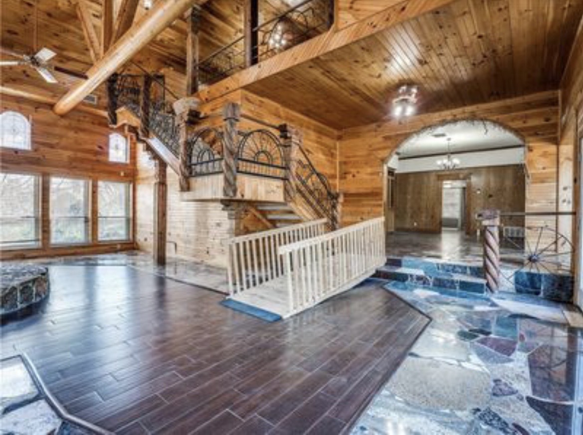 1928 W Idaho Property Photo 8
