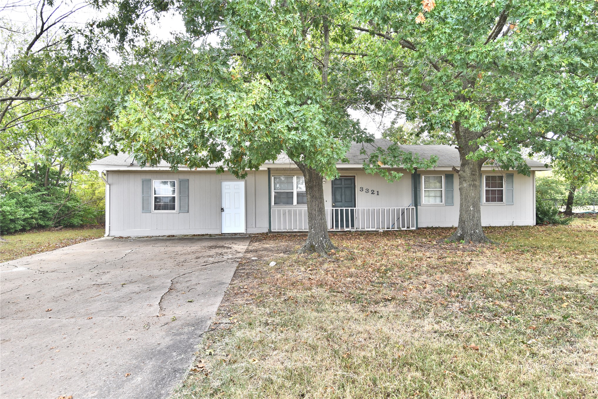 3321 Tahlequah St