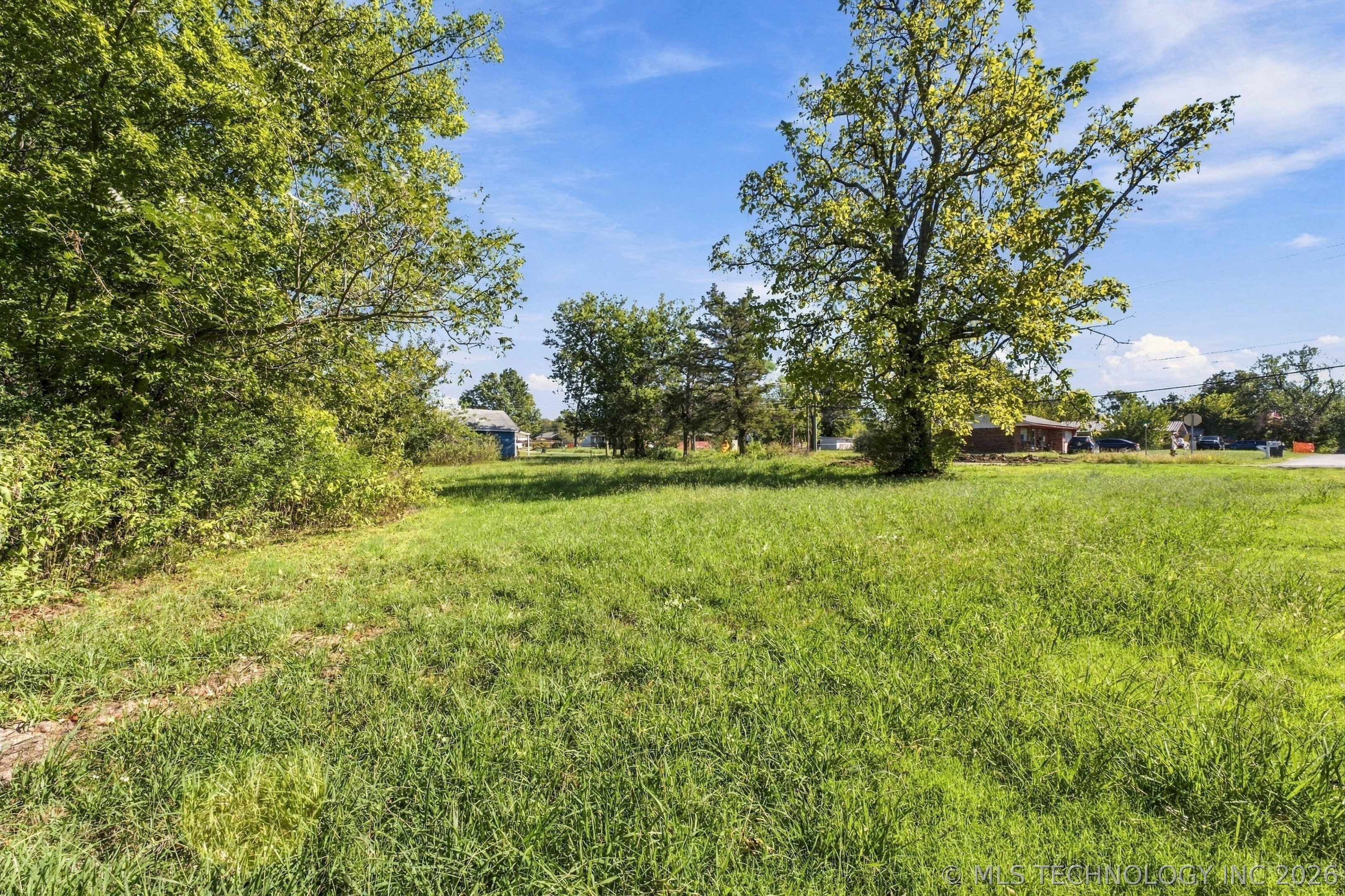 1029 E 12th Street Property Photo 4