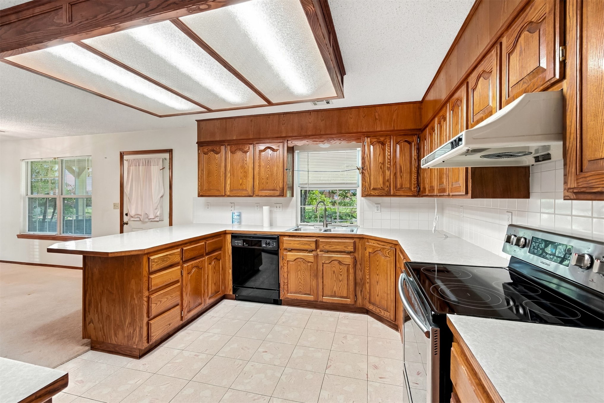 124 Magnolia Property Photo 10