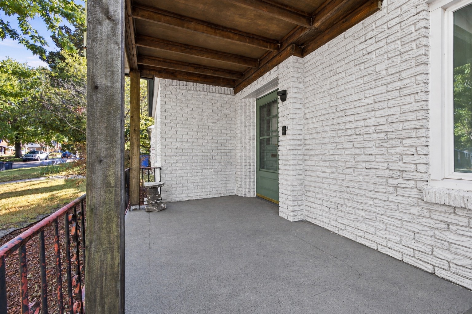 1214 S Evanston Avenue Property Photo 3