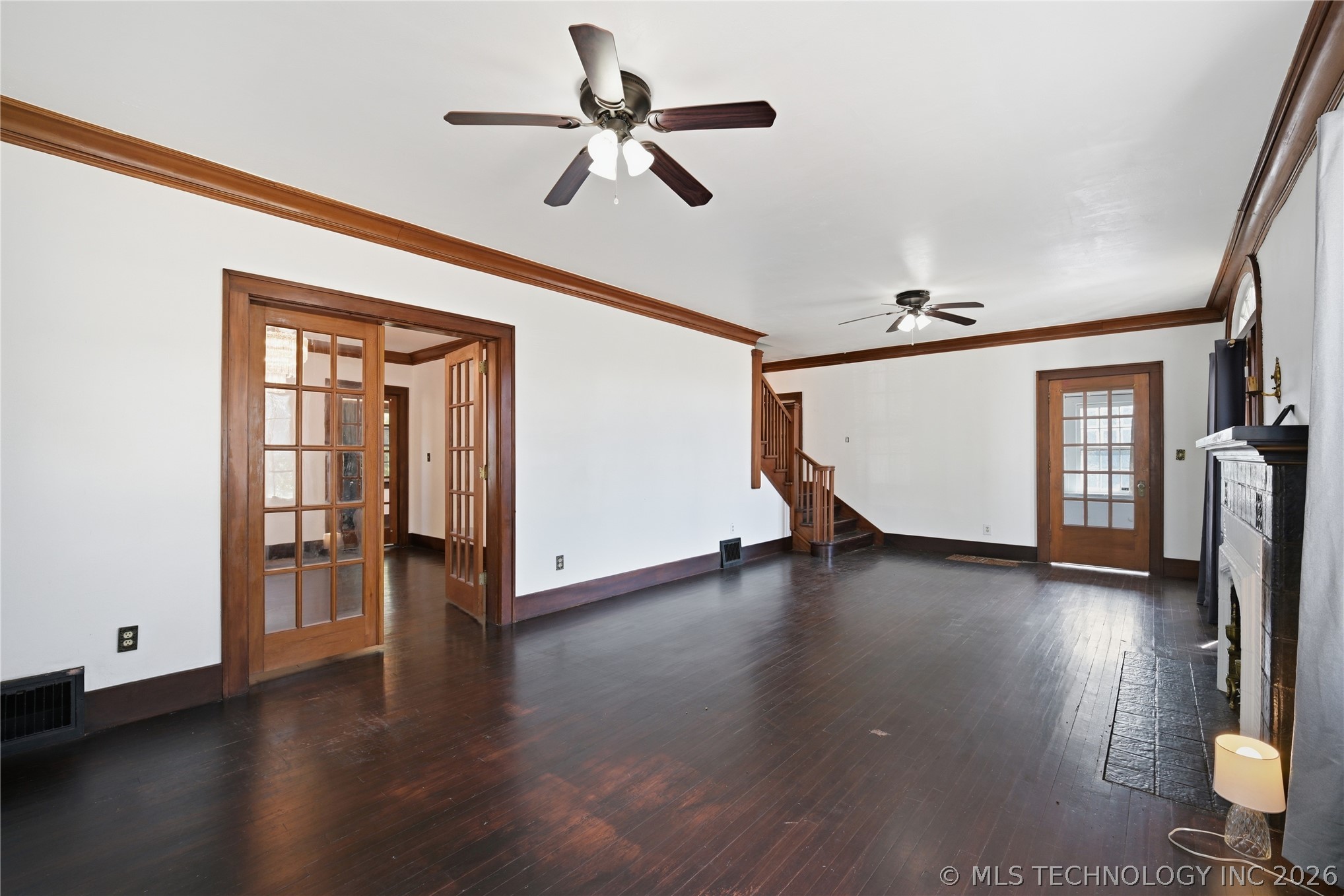 312 Country Club Drive Property Photo 4
