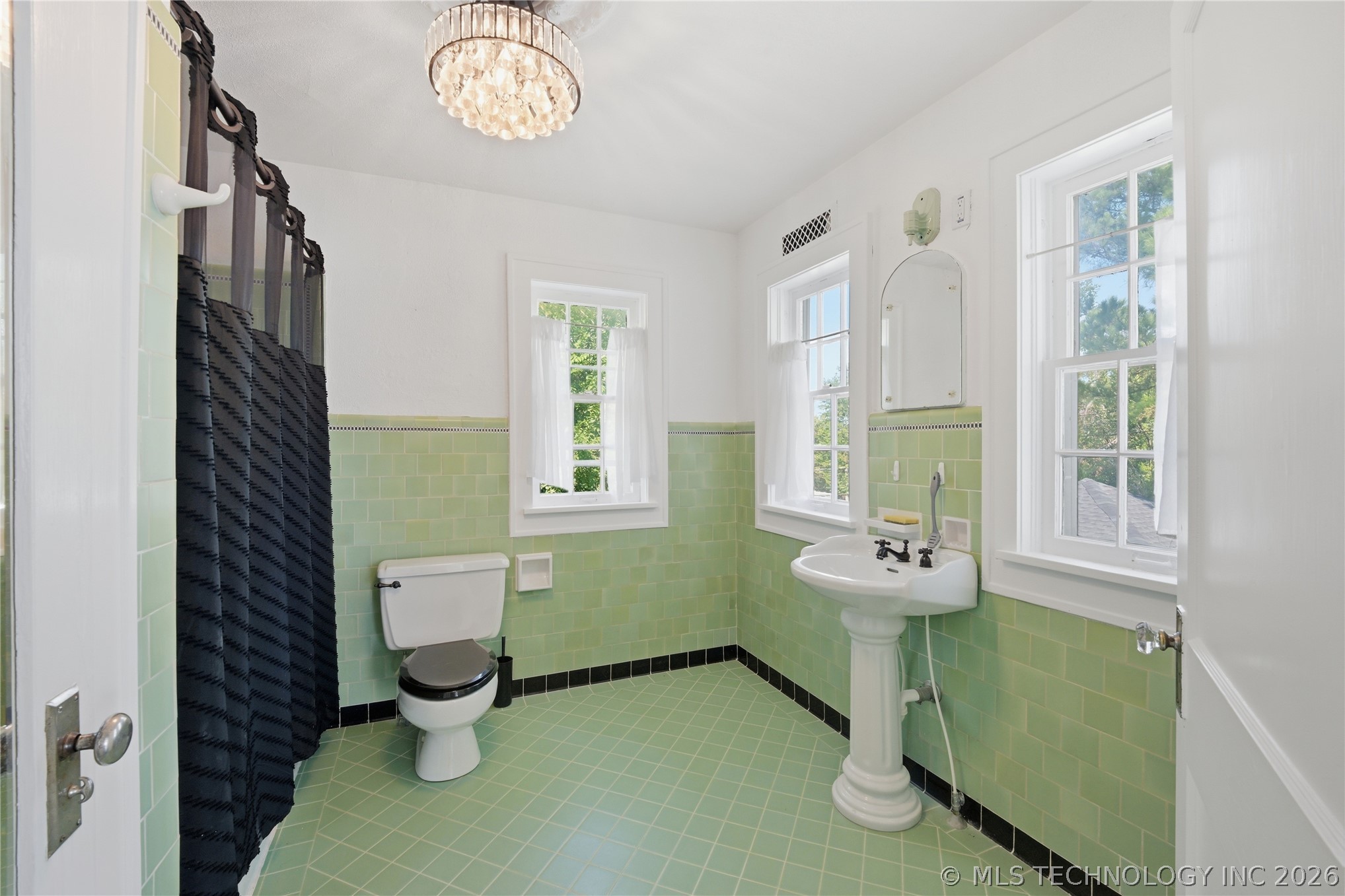 312 Country Club Drive Property Photo 23