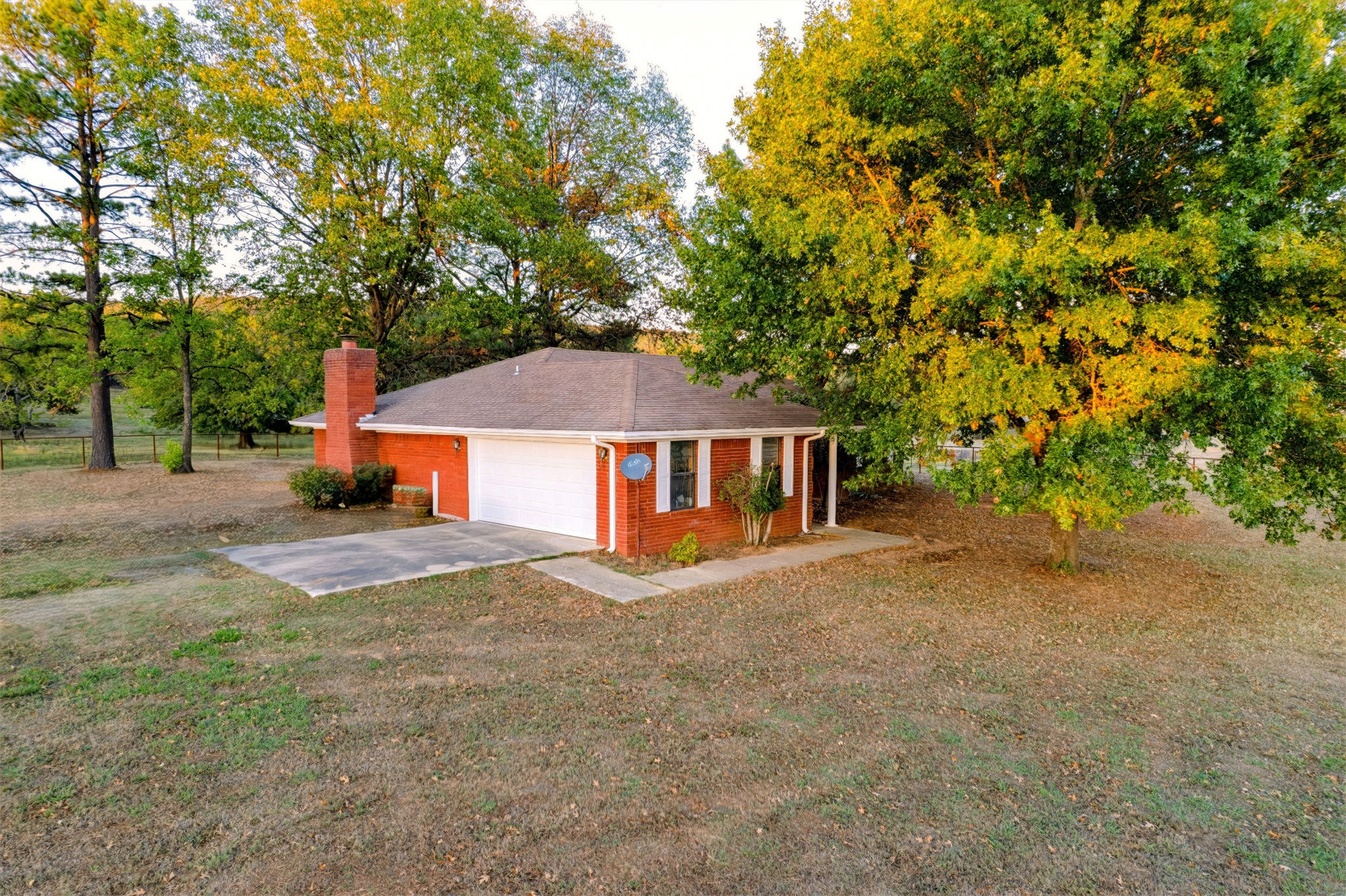 465583 Highway 141 Property Photo 2
