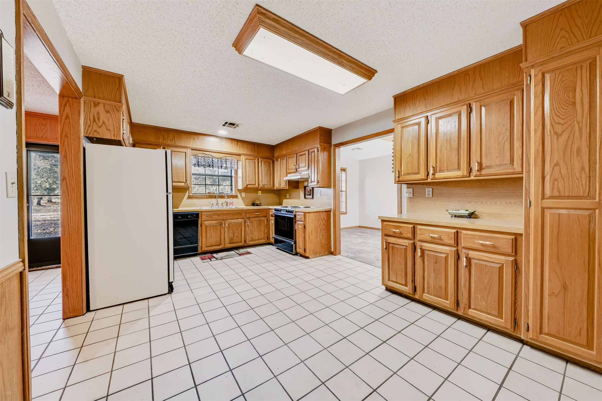 465583 Highway 141 Property Photo 10