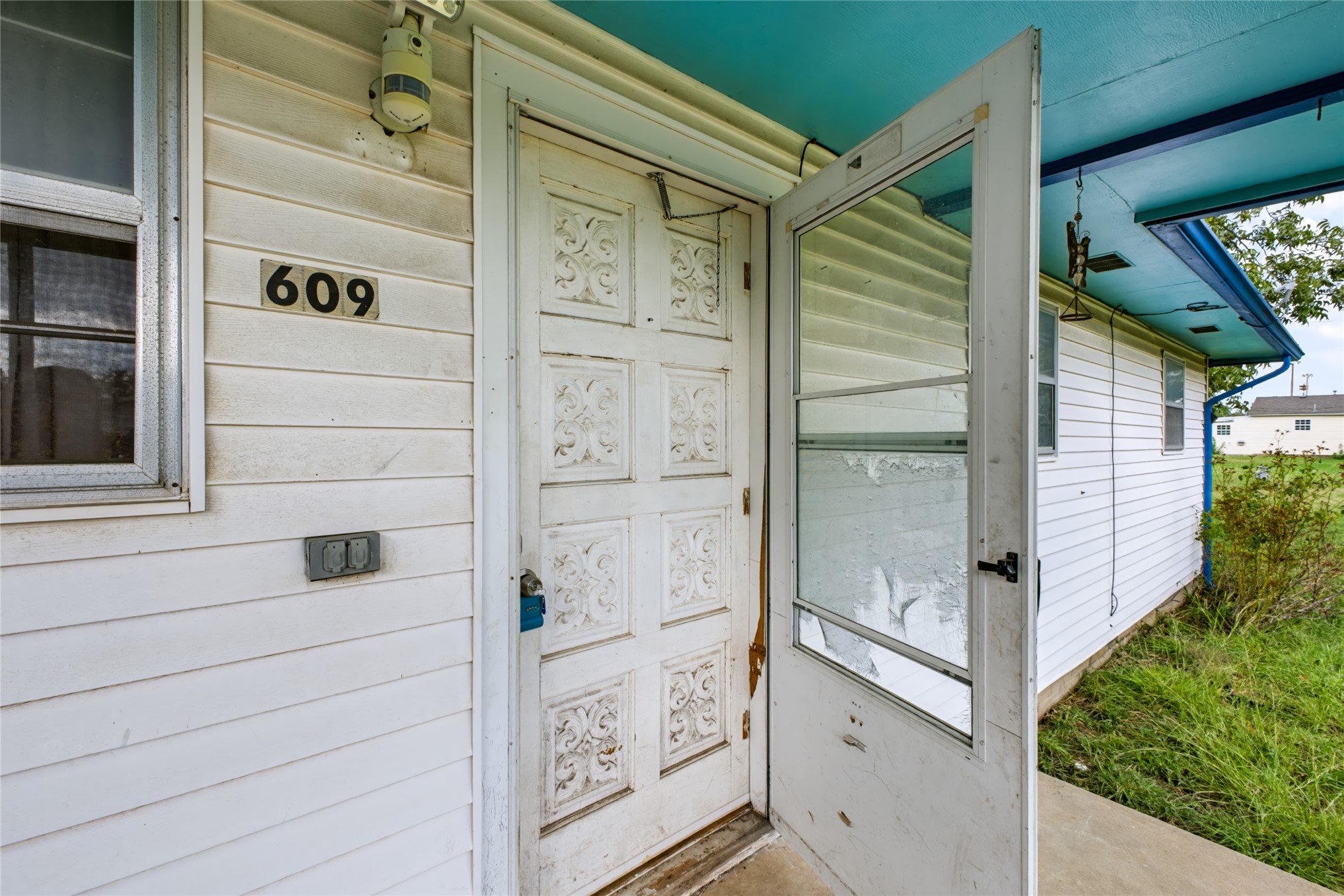609 N Hyden Street Property Photo 7