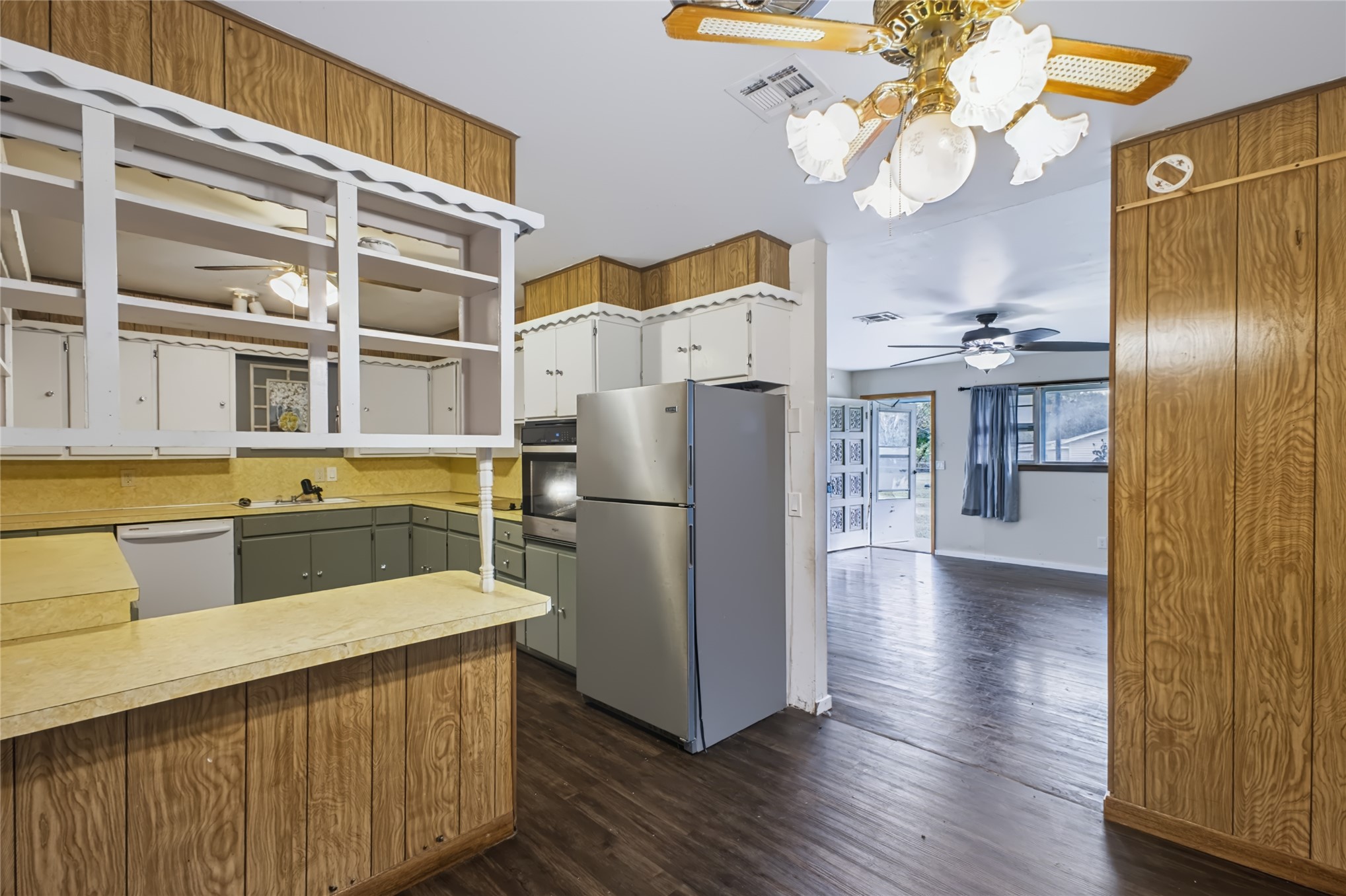 609 N Hyden Street Property Photo 13