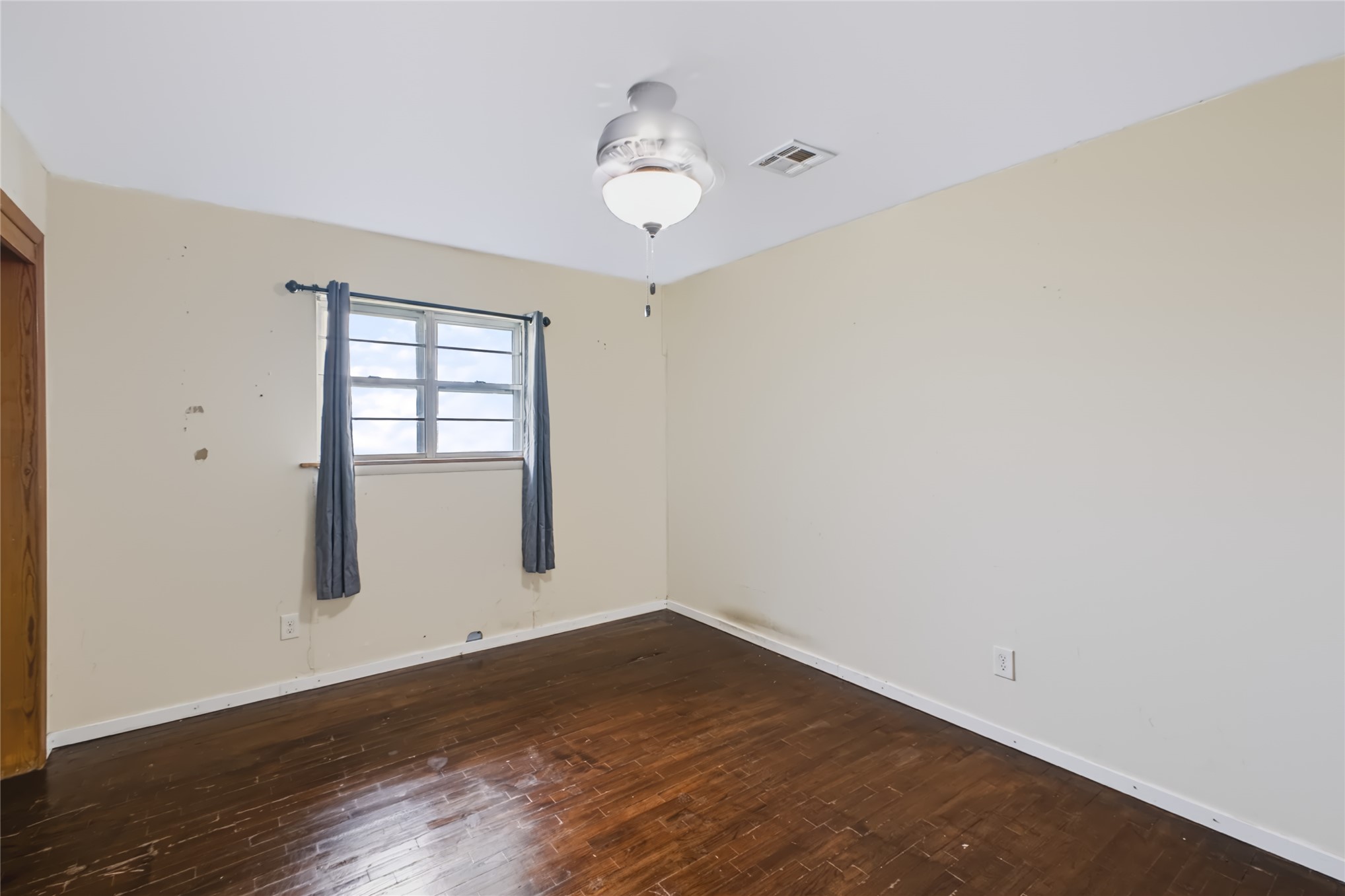 609 N Hyden Street Property Photo 23