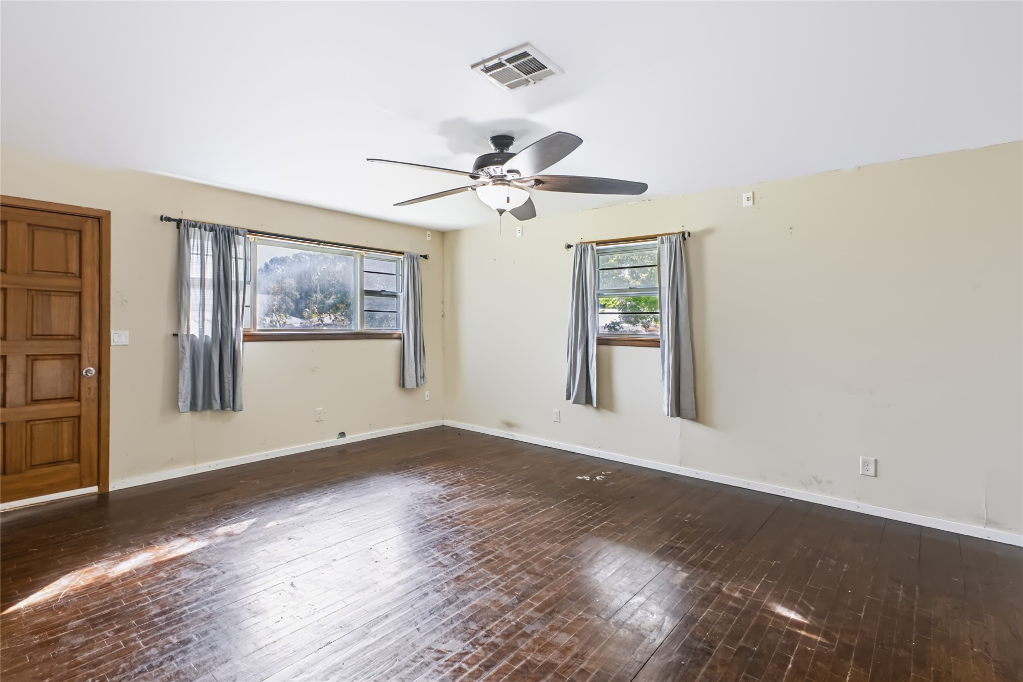 609 N Hyden Street Property Photo 34