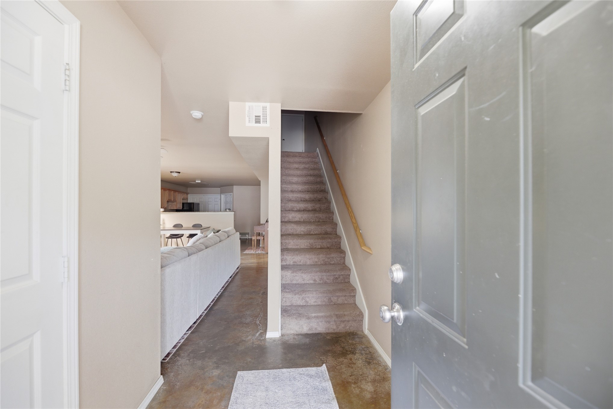 1409 Haskell Street Property Photo 2