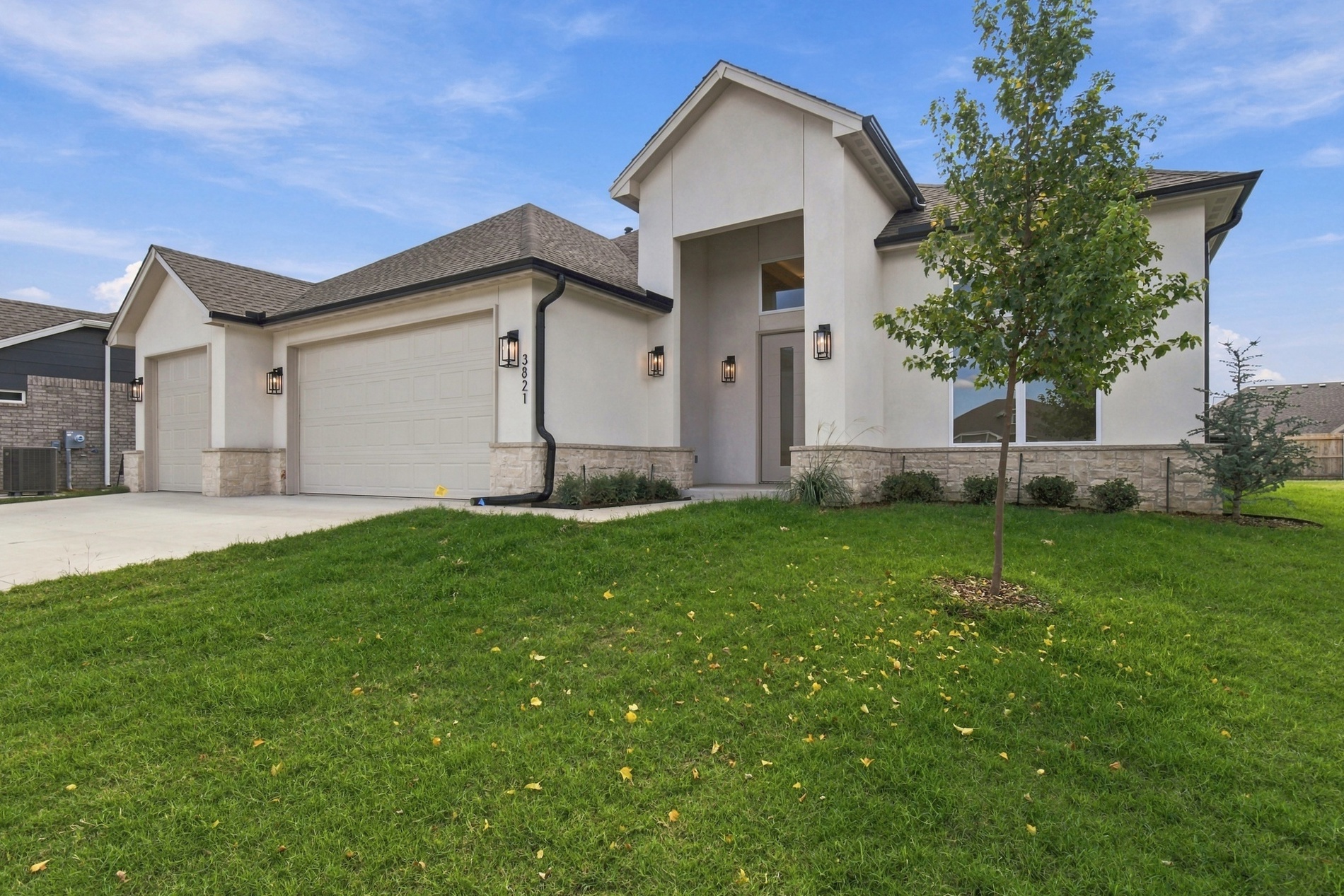 3821 W Ithica Court Property Photo 2