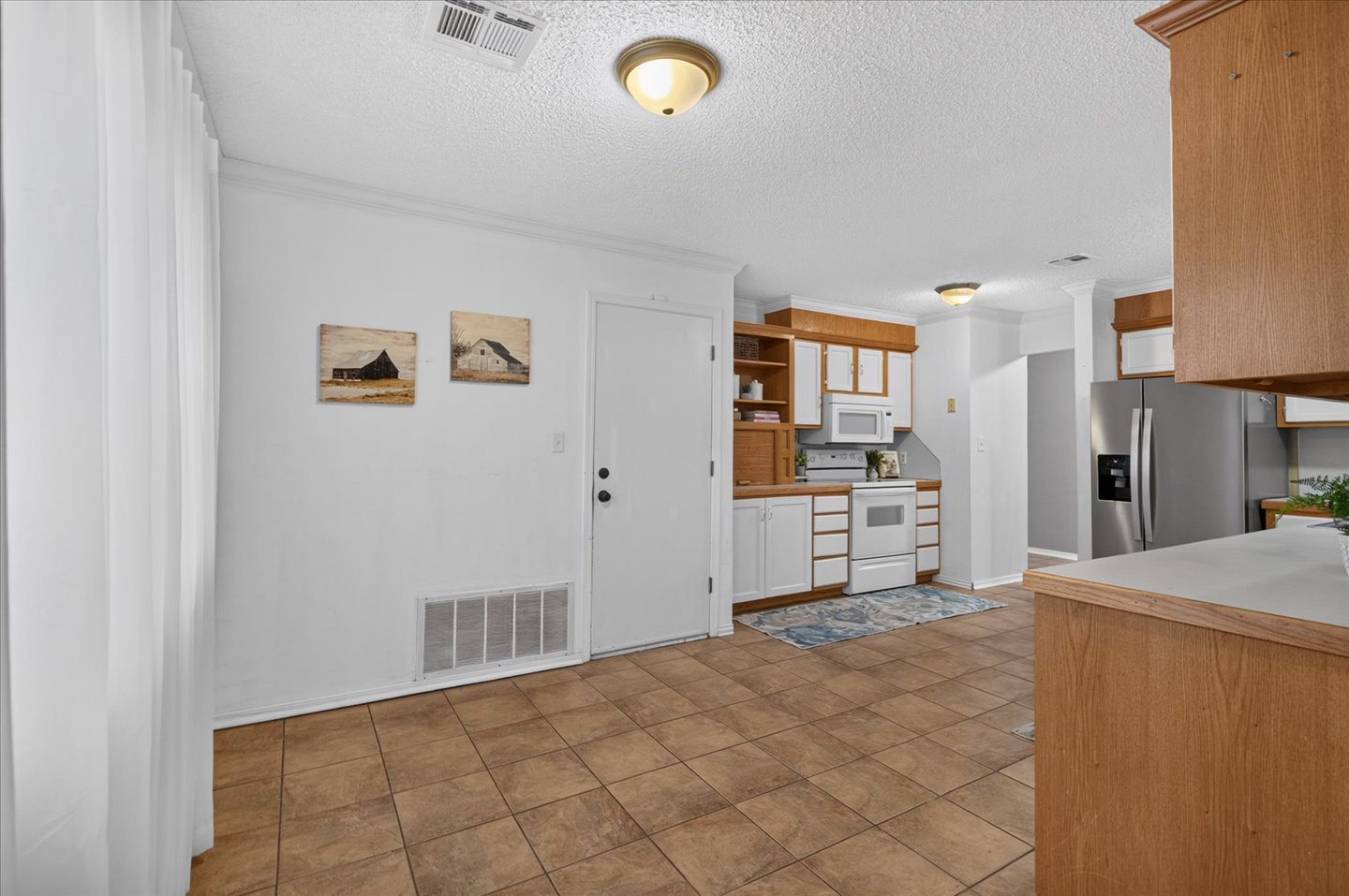 5612 East Place Property Photo 8