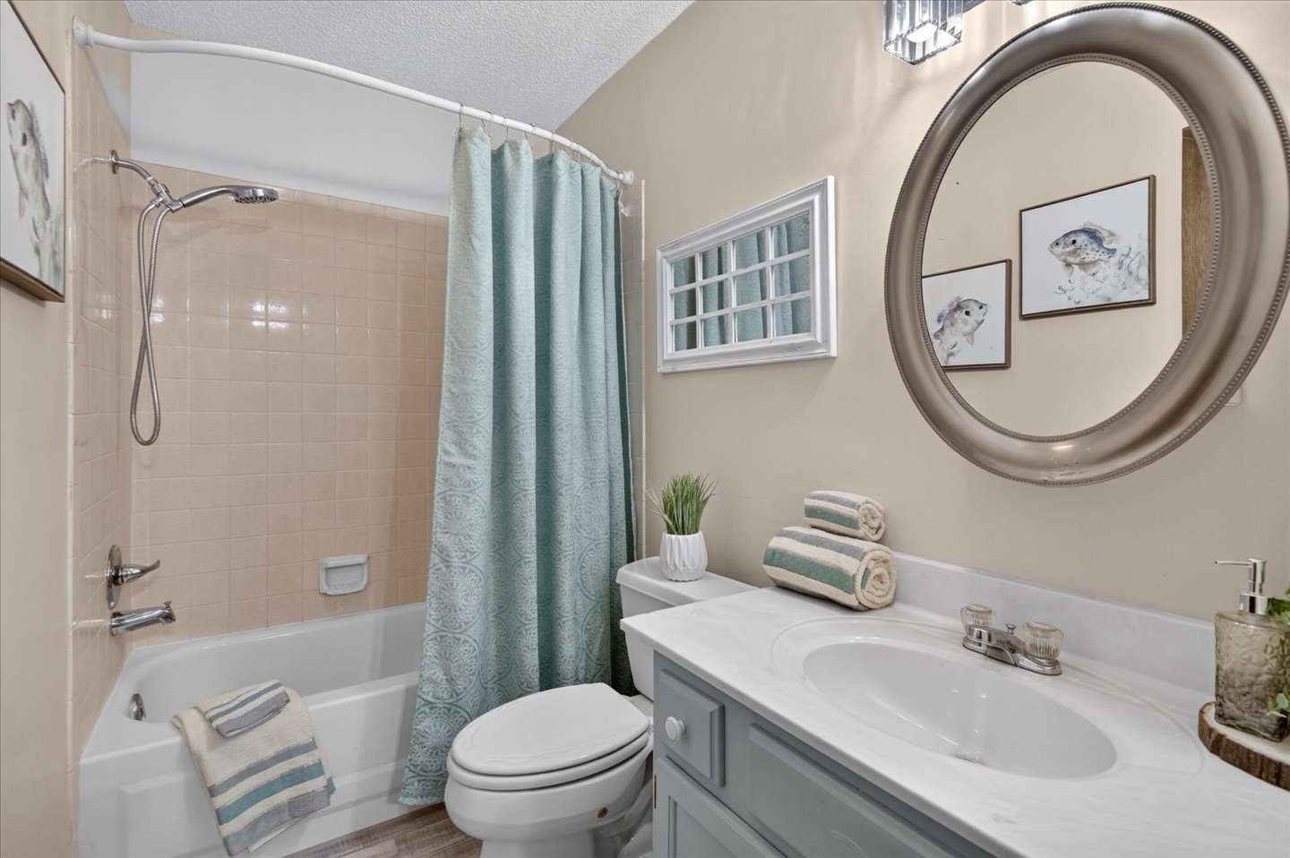5612 East Place Property Photo 16