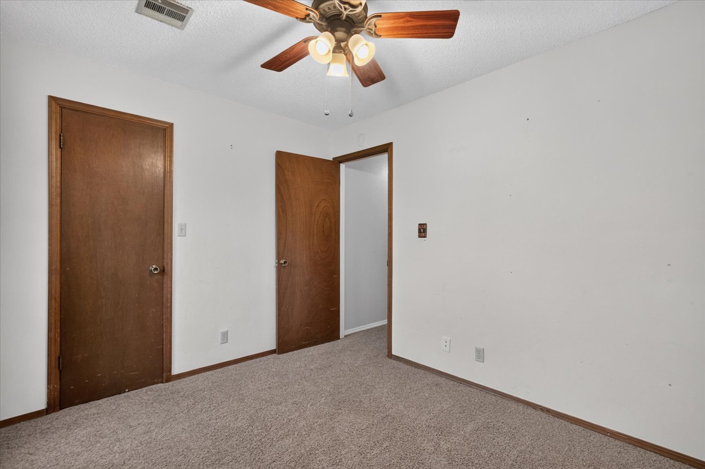 5612 East Place Property Photo 21