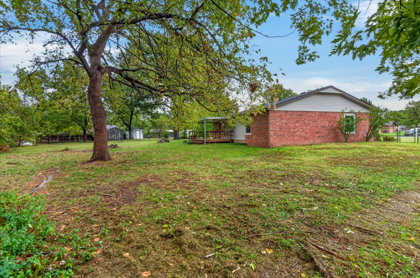 5612 East Place Property Photo 24