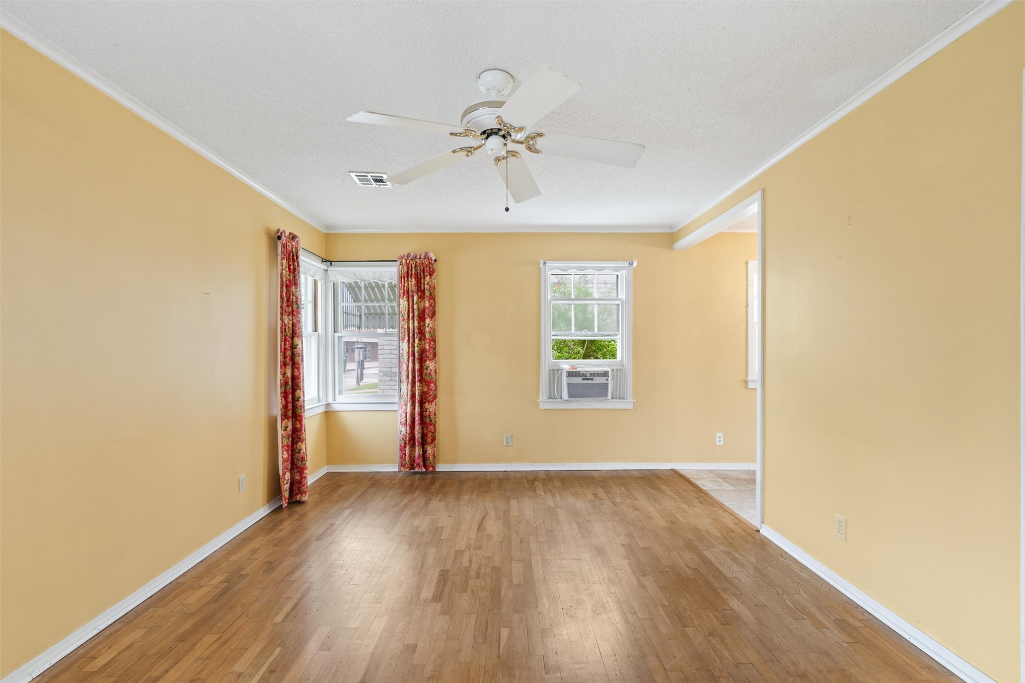 604 Mill Property Photo 3