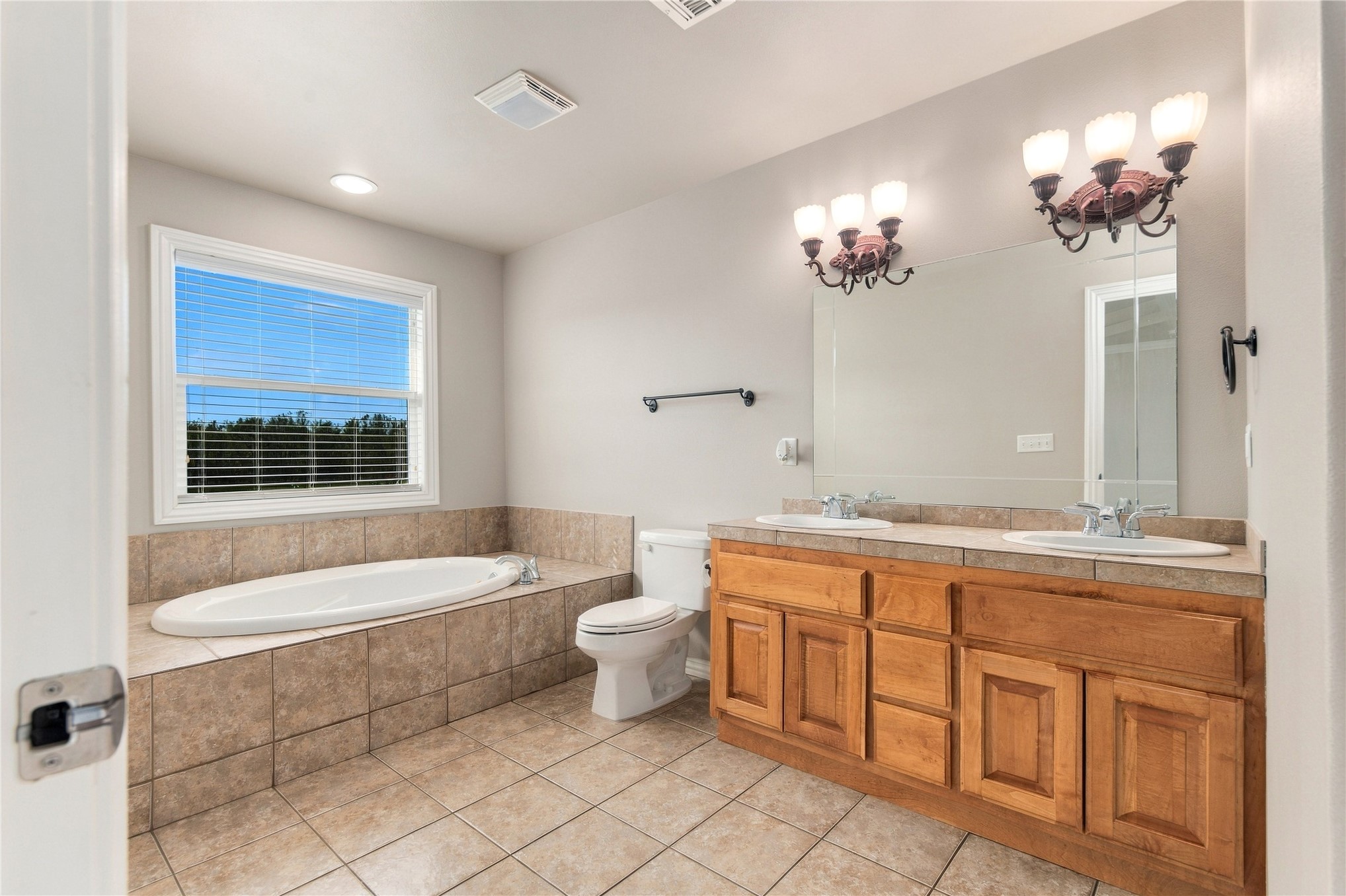 1804 Estates Drive Property Photo 55