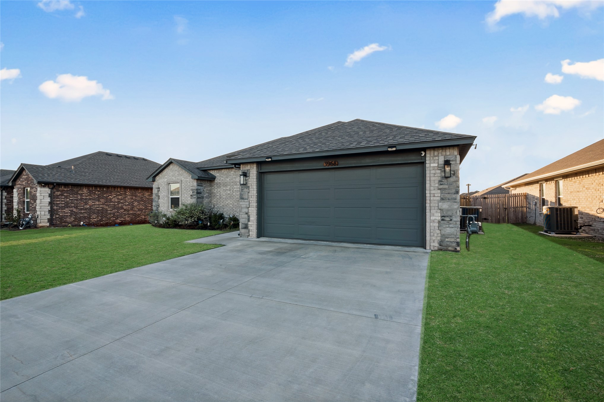3968 S 152 Avenue Property Photo 4