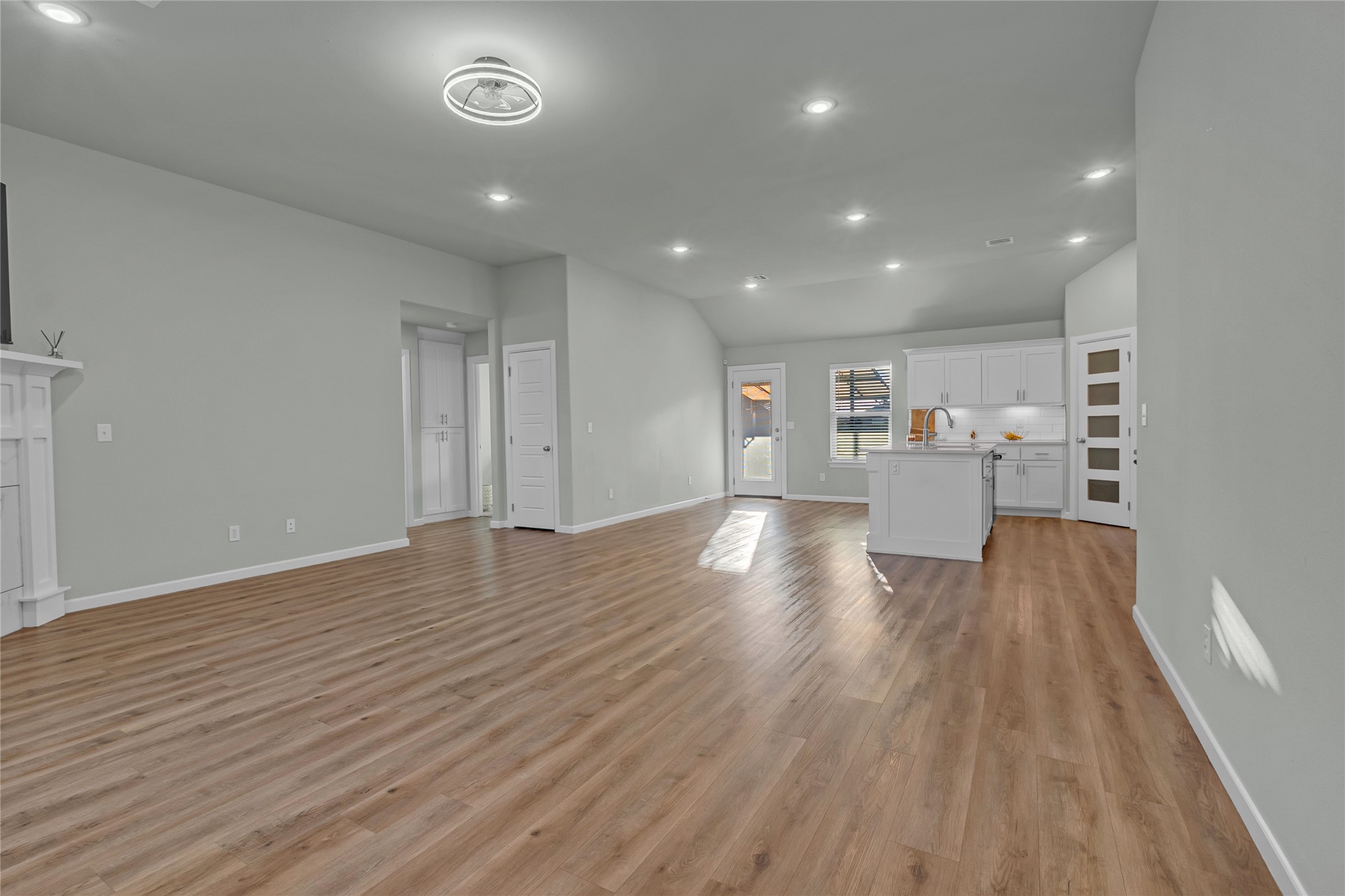 3968 S 152 Avenue Property Photo 8