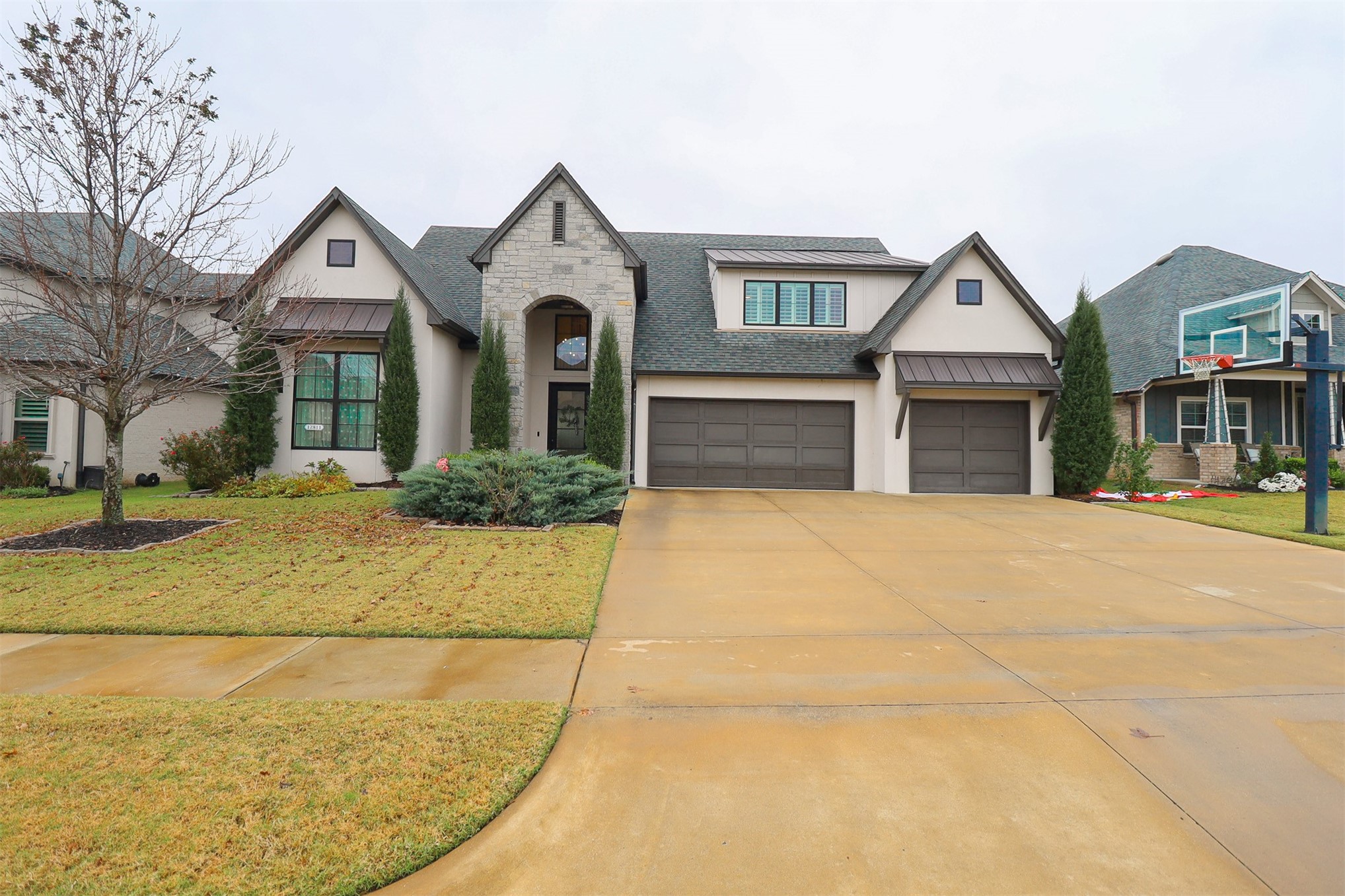 12811 S 5th Place Property Photo 1