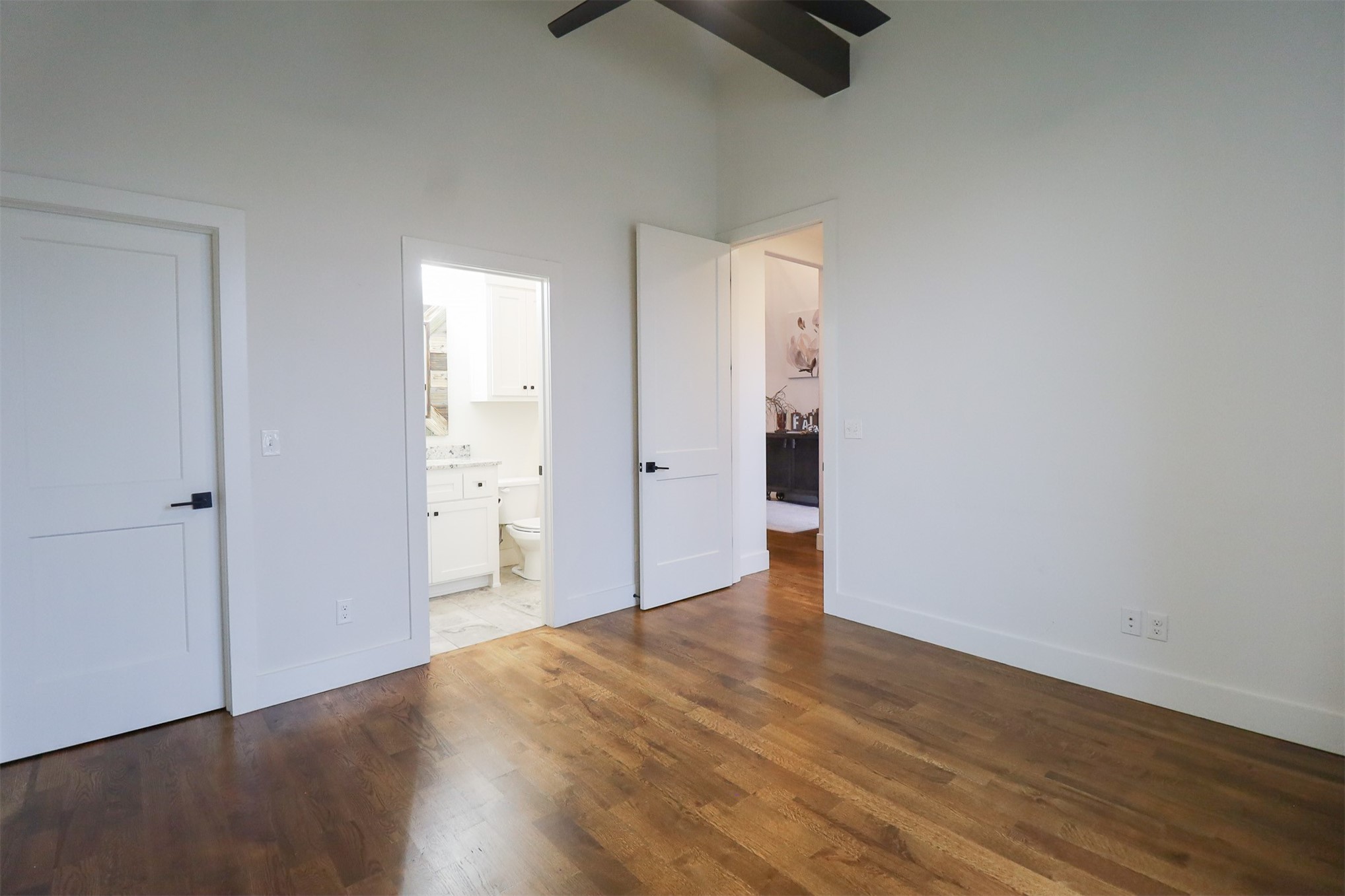 12811 S 5th Place Property Photo 7