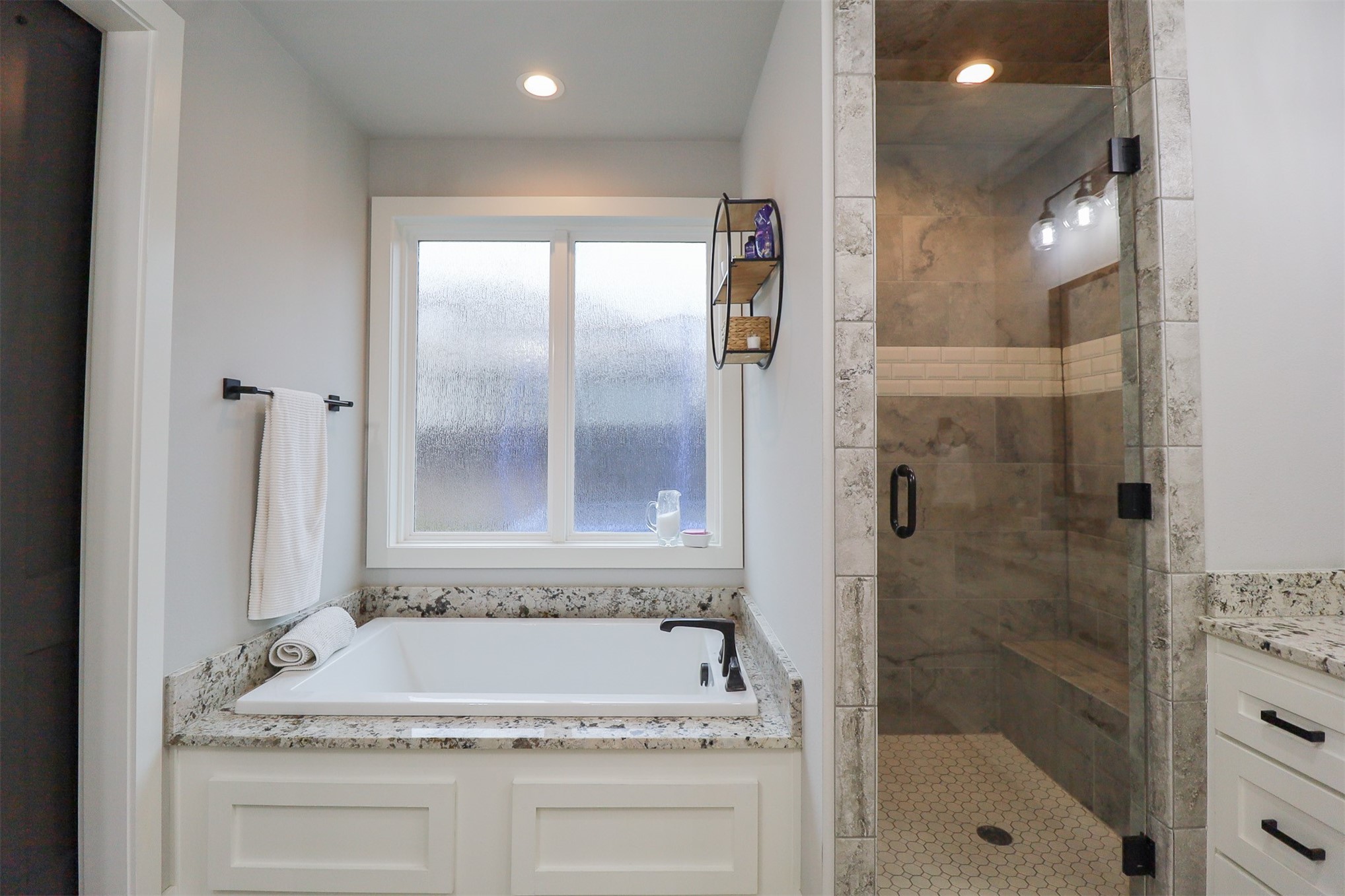 12811 S 5th Place Property Photo 27