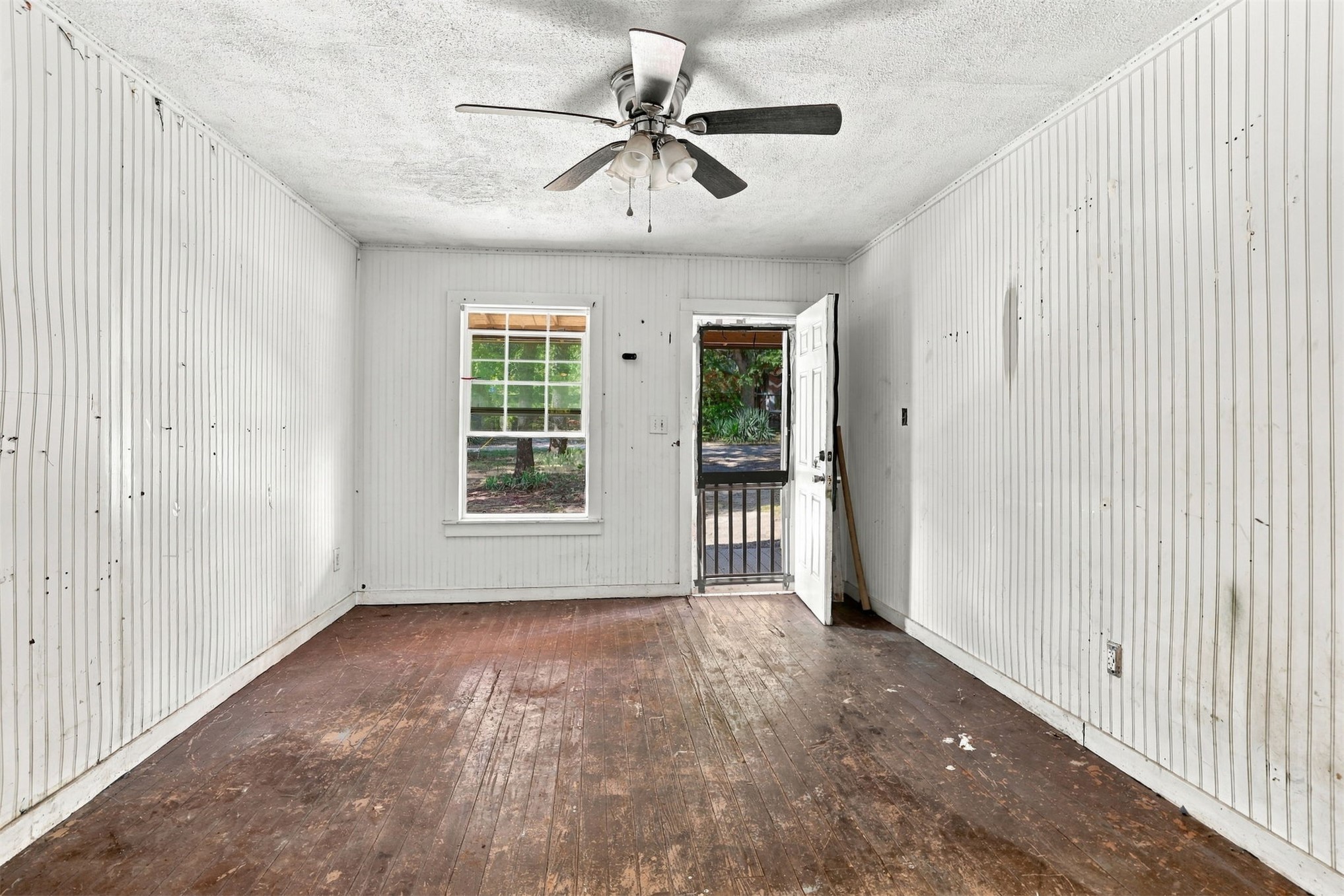20 Third Property Photo 5