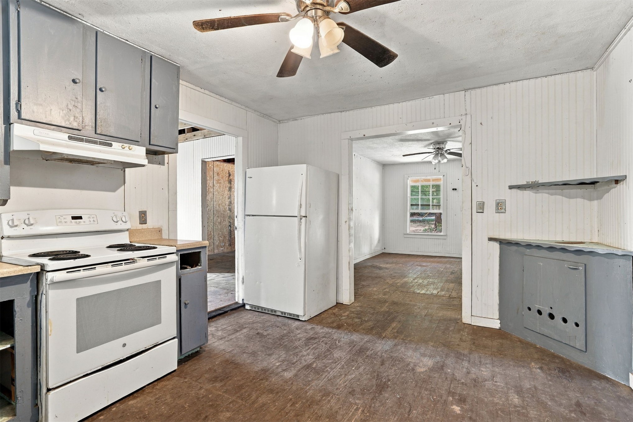 20 Third Property Photo 7