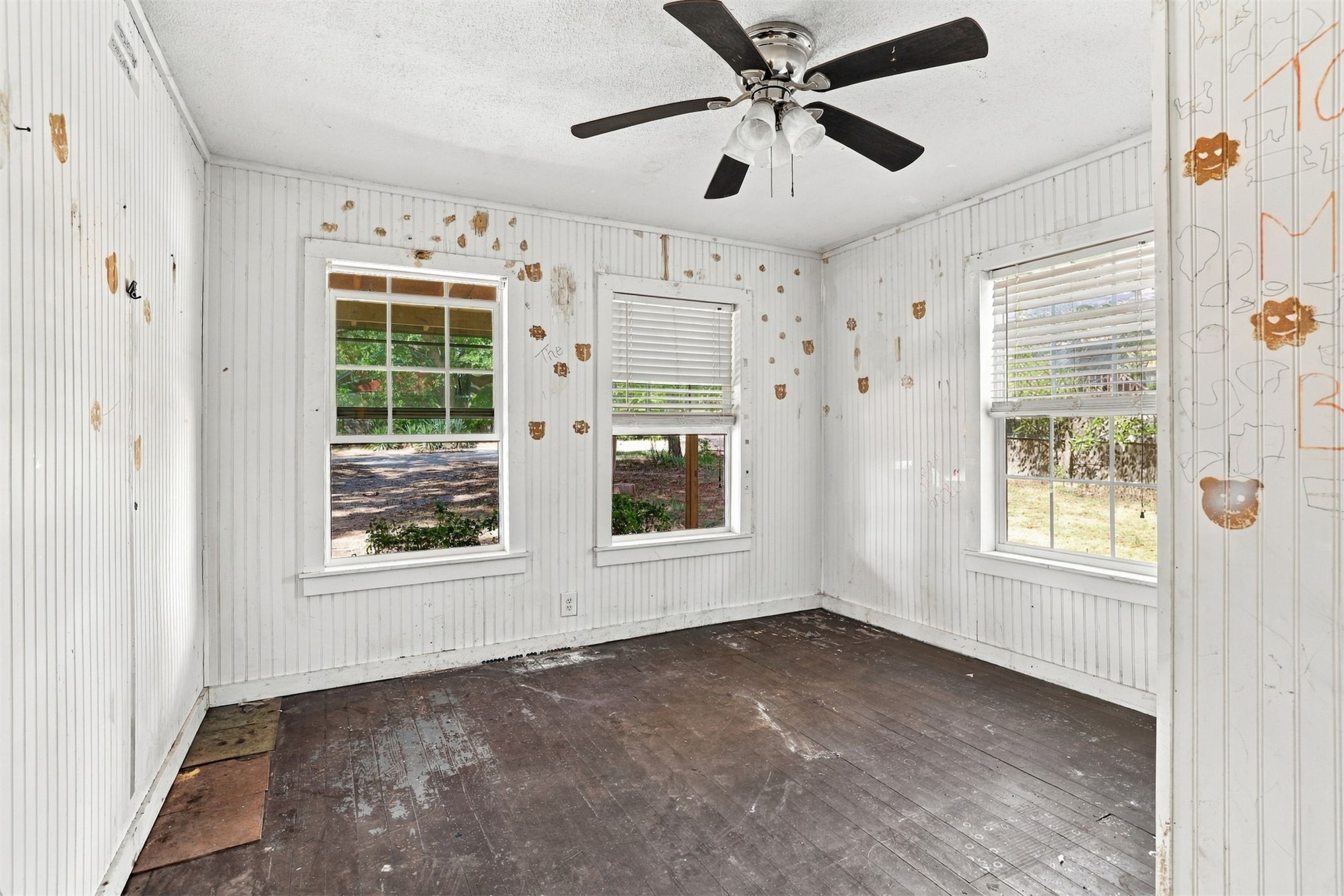 20 Third Property Photo 8