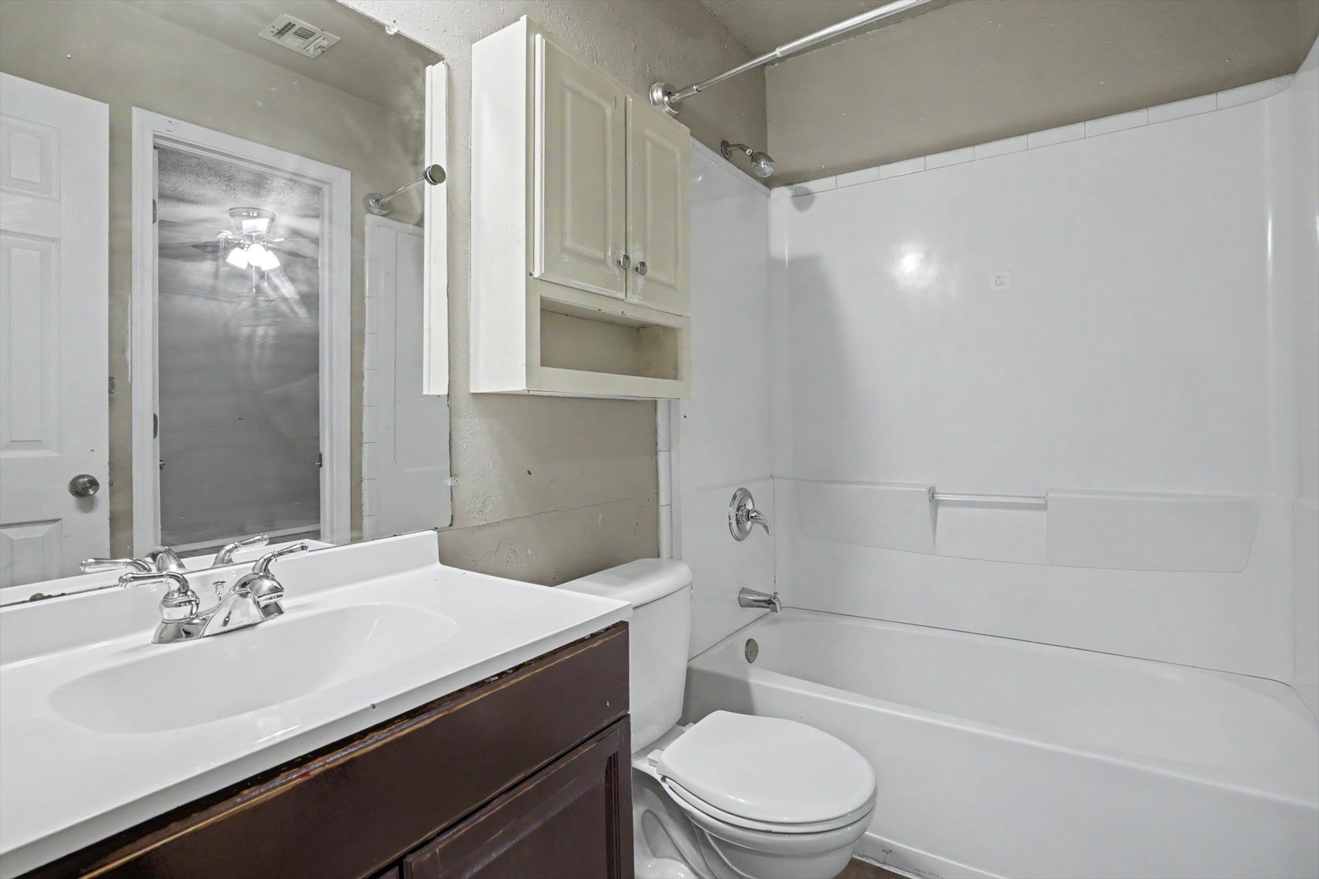 1305 N Aster Avenue Property Photo 16