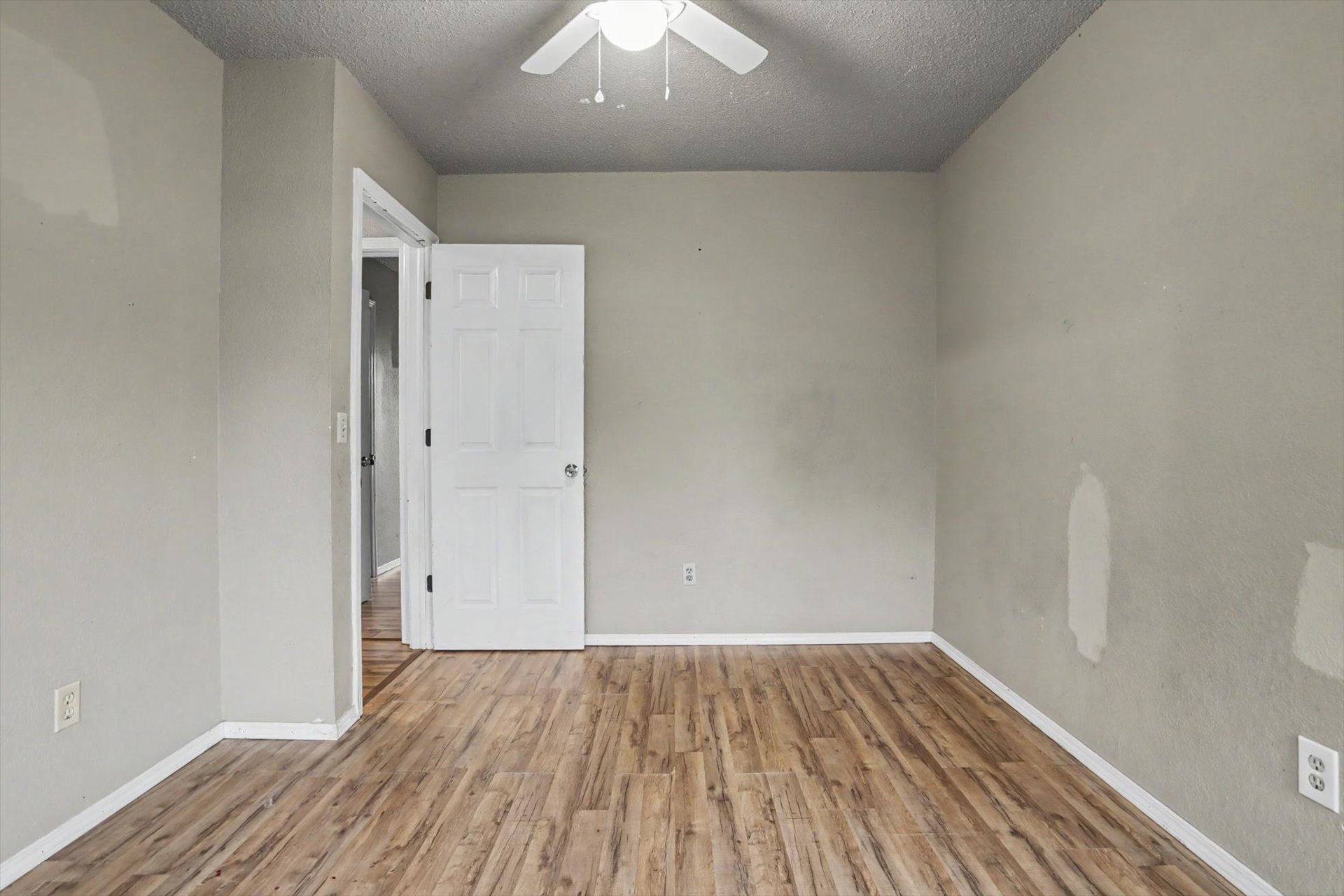 1305 N Aster Avenue Property Photo 19