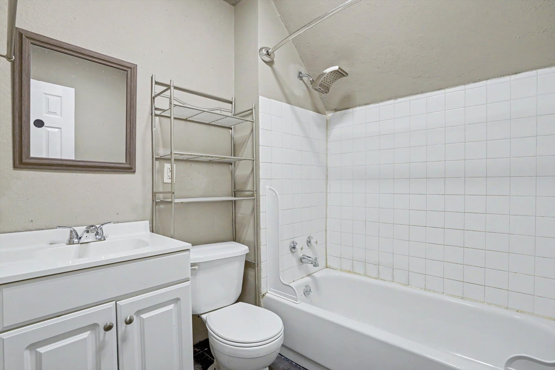 1305 N Aster Avenue Property Photo 21