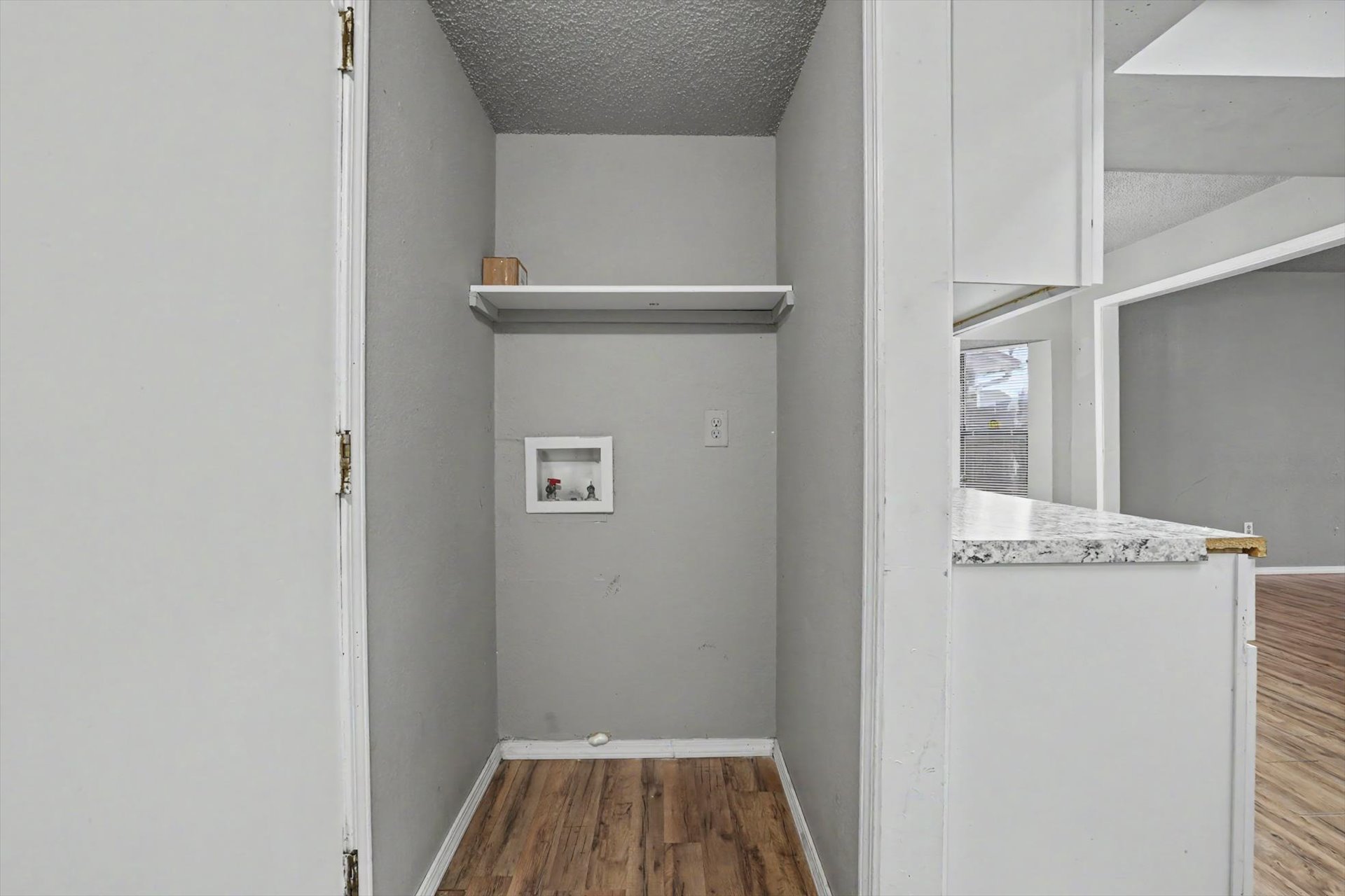 1305 N Aster Avenue Property Photo 25