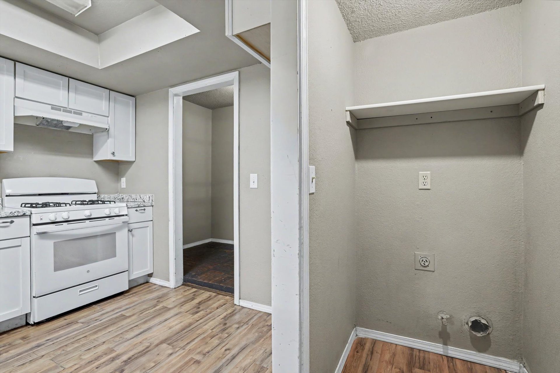 1305 N Aster Avenue Property Photo 26