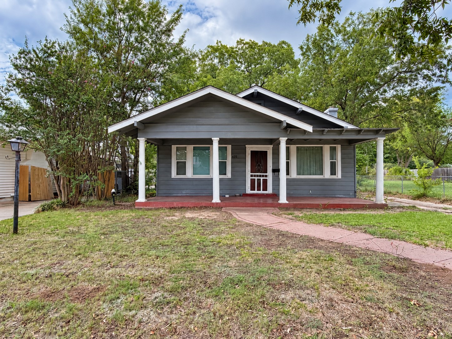415 I Sw Property Photo 1