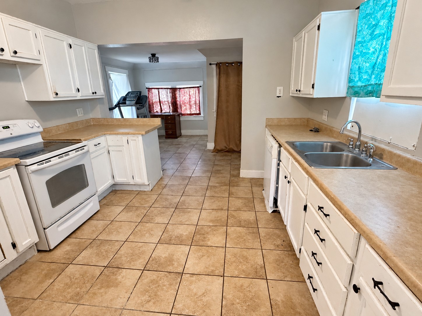 415 I Sw Property Photo 5