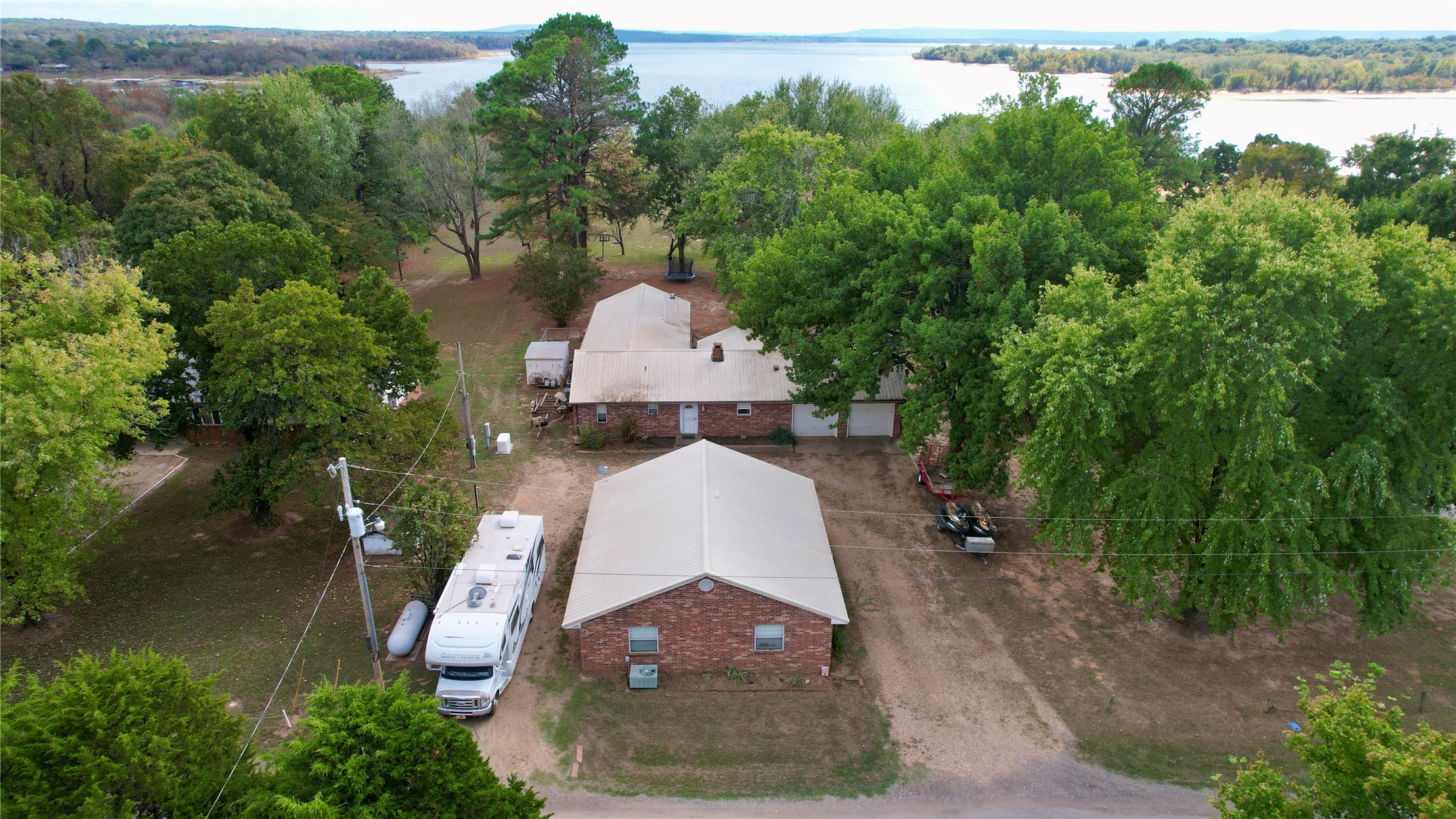 429382 E 1152 Road Property Photo 1