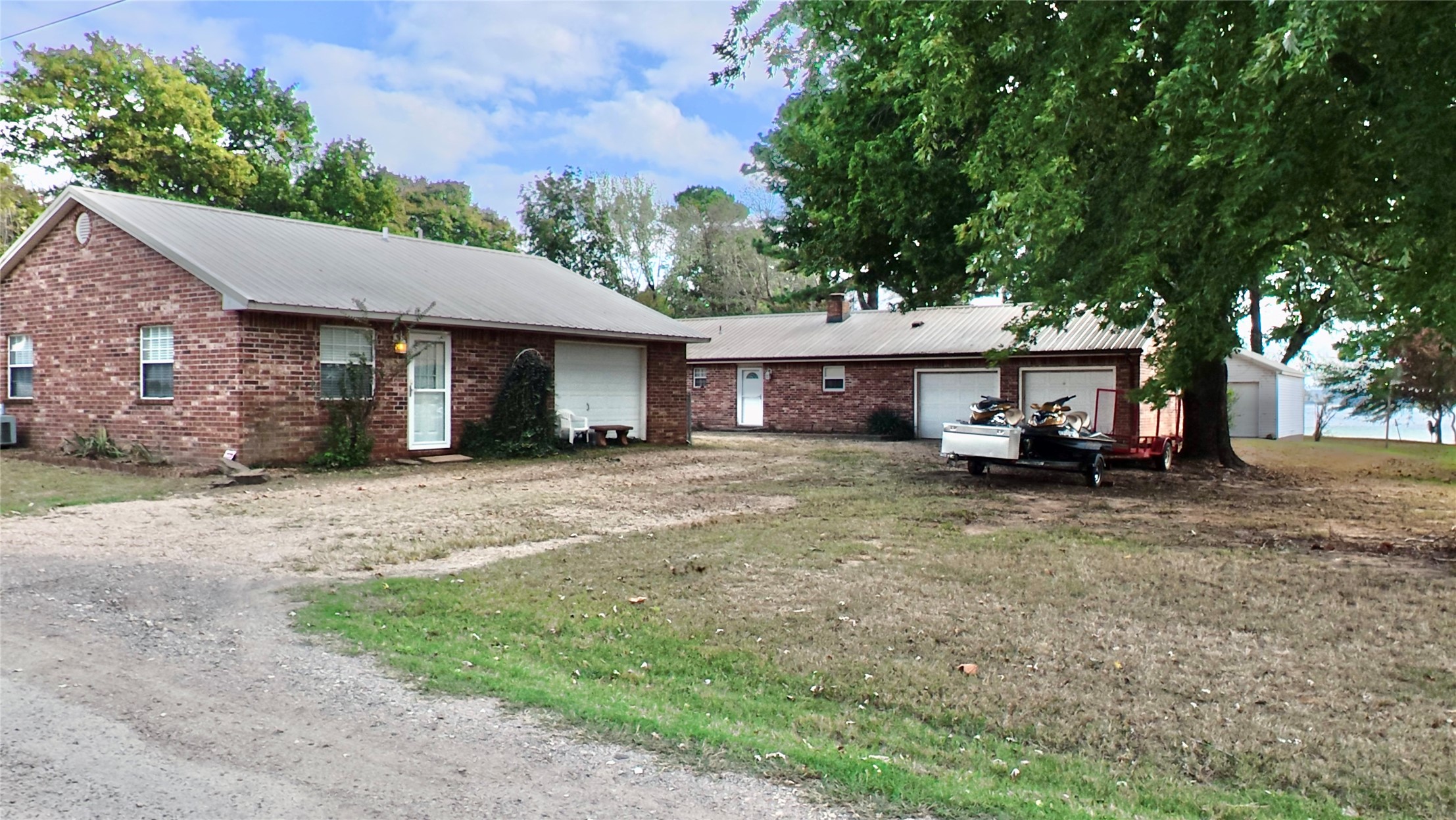 429382 E 1152 Road Property Photo 4