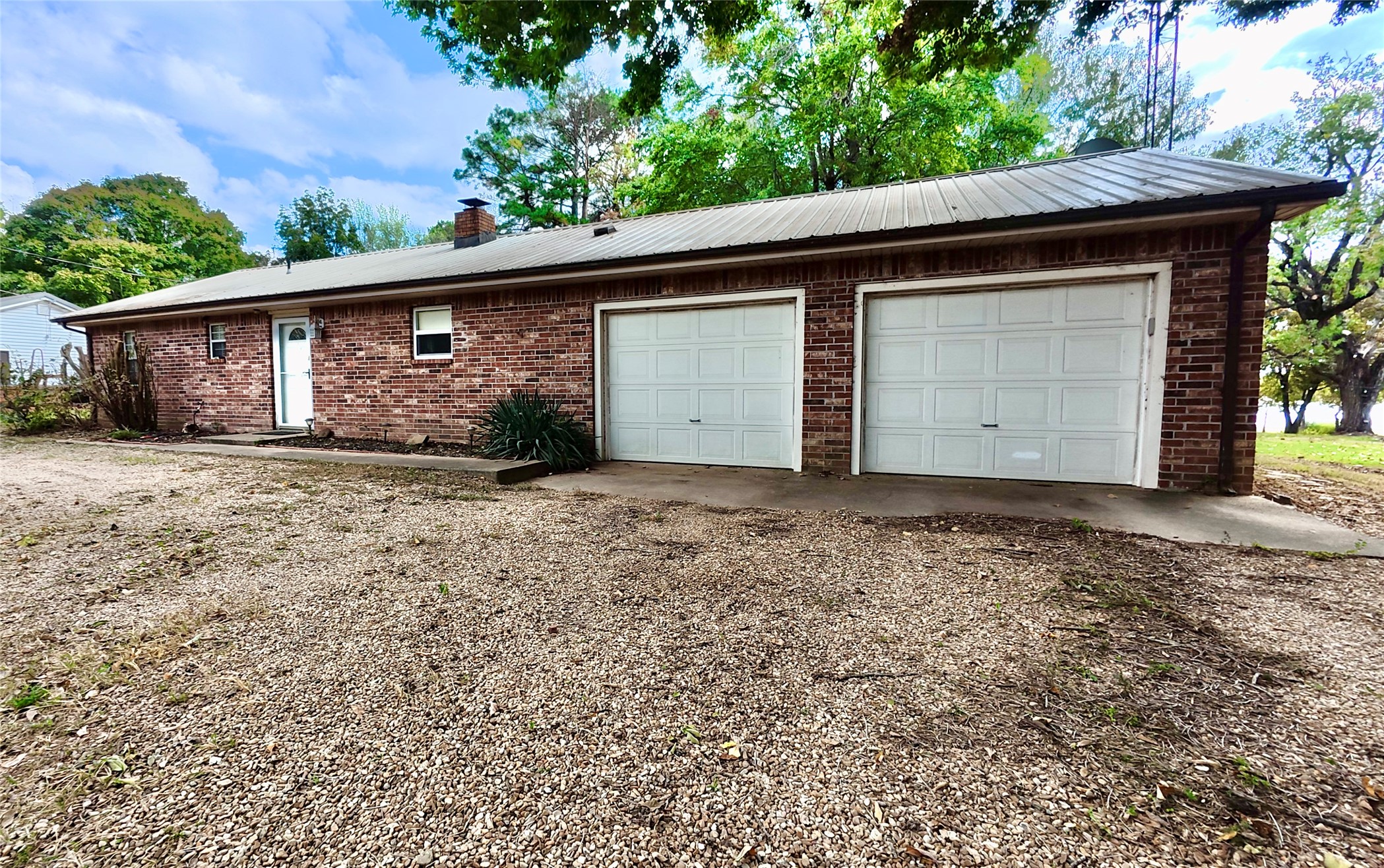 429382 E 1152 Road Property Photo 6